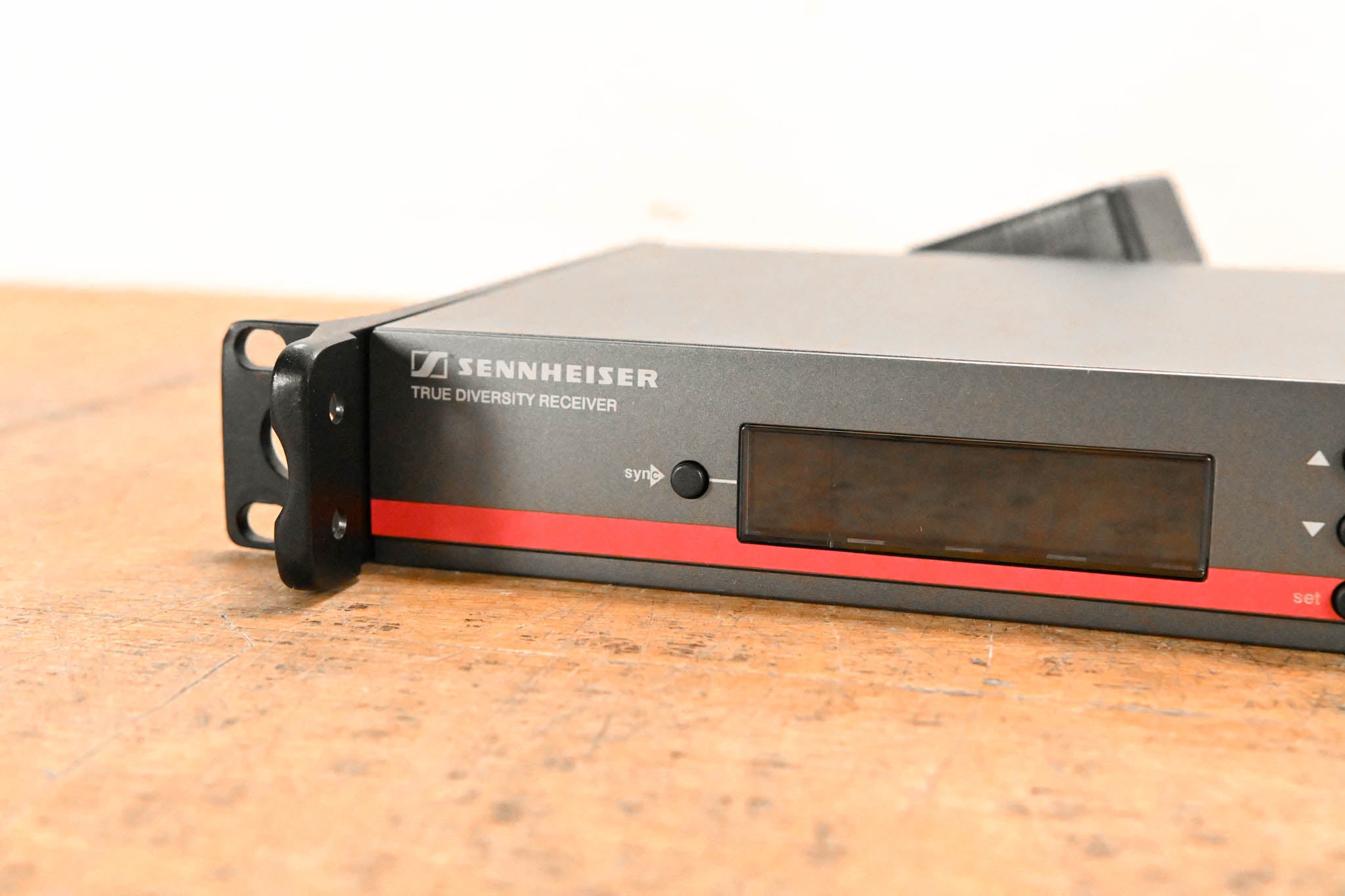 Sennheiser EM 100 G3 Wireless Receiver - A Range: 516-558 MHz