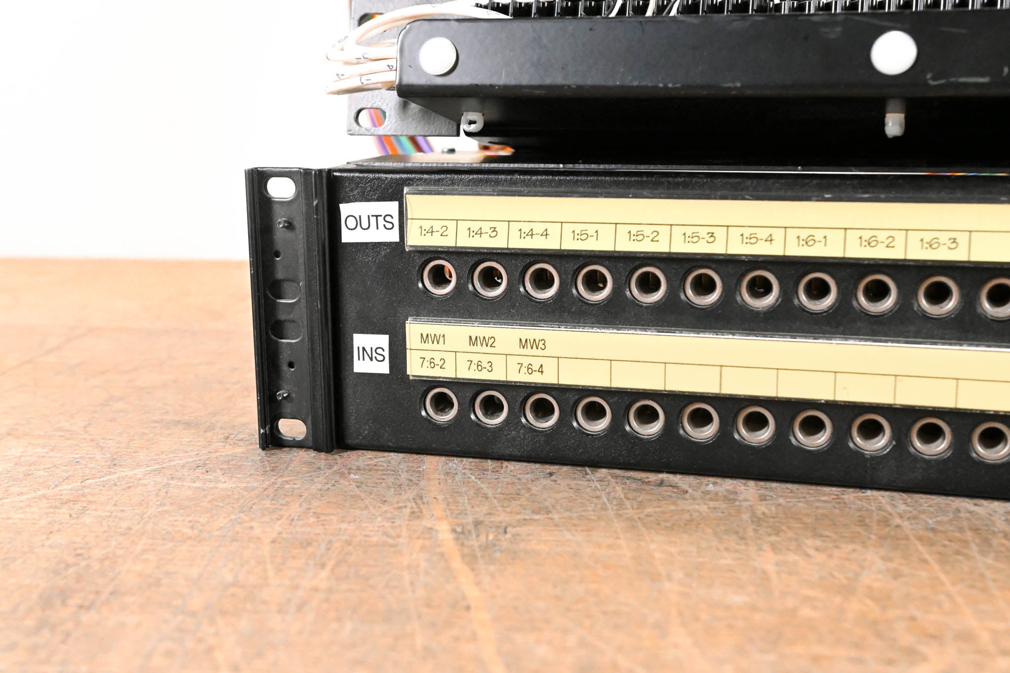 ADC BJF203-4MKII 48-Point Patch Bay with QCP Patch Panel