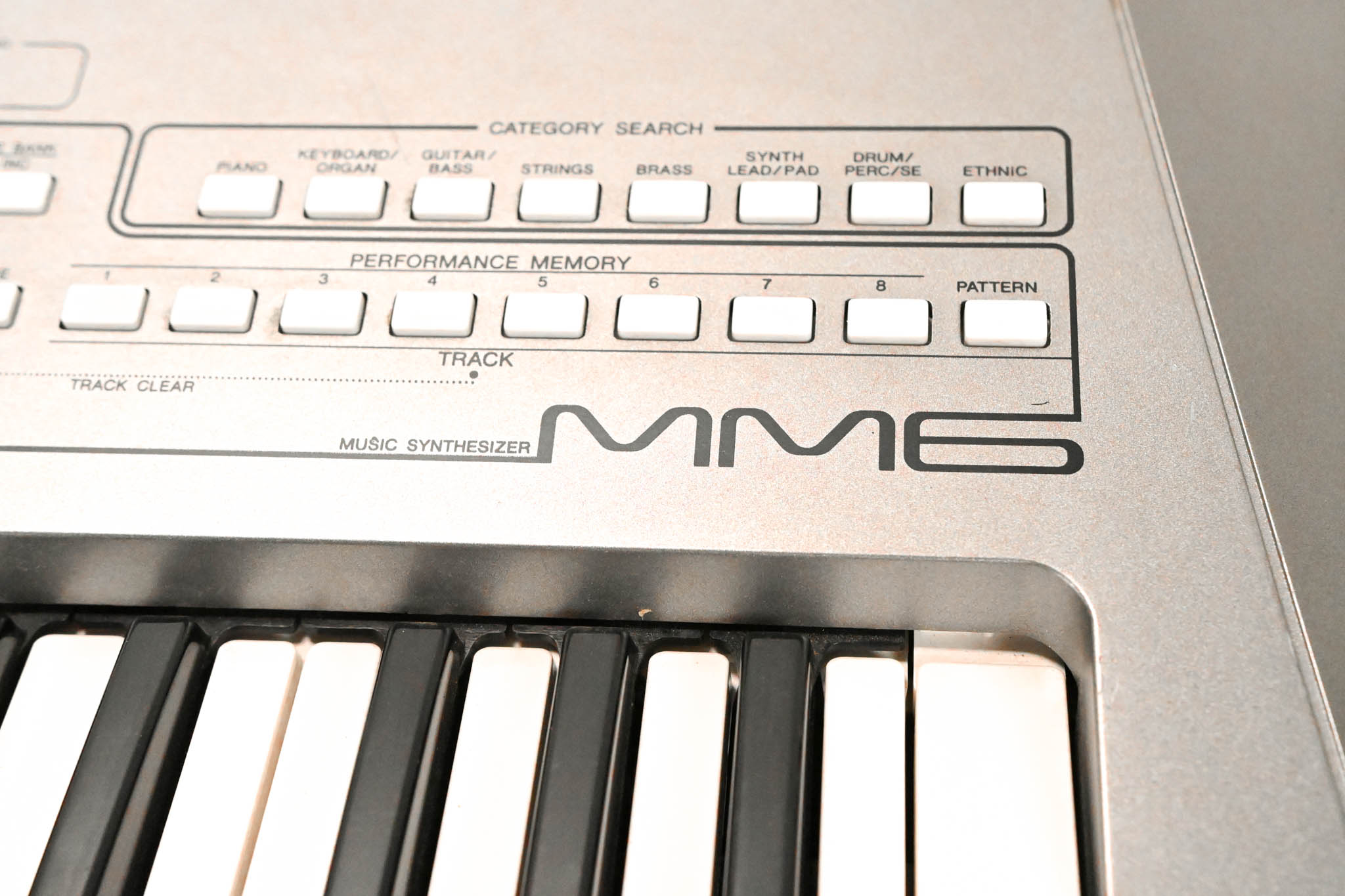 Yamaha MM6 61-Key Synthesizer Keyboard (NO POWER SUPPLY)