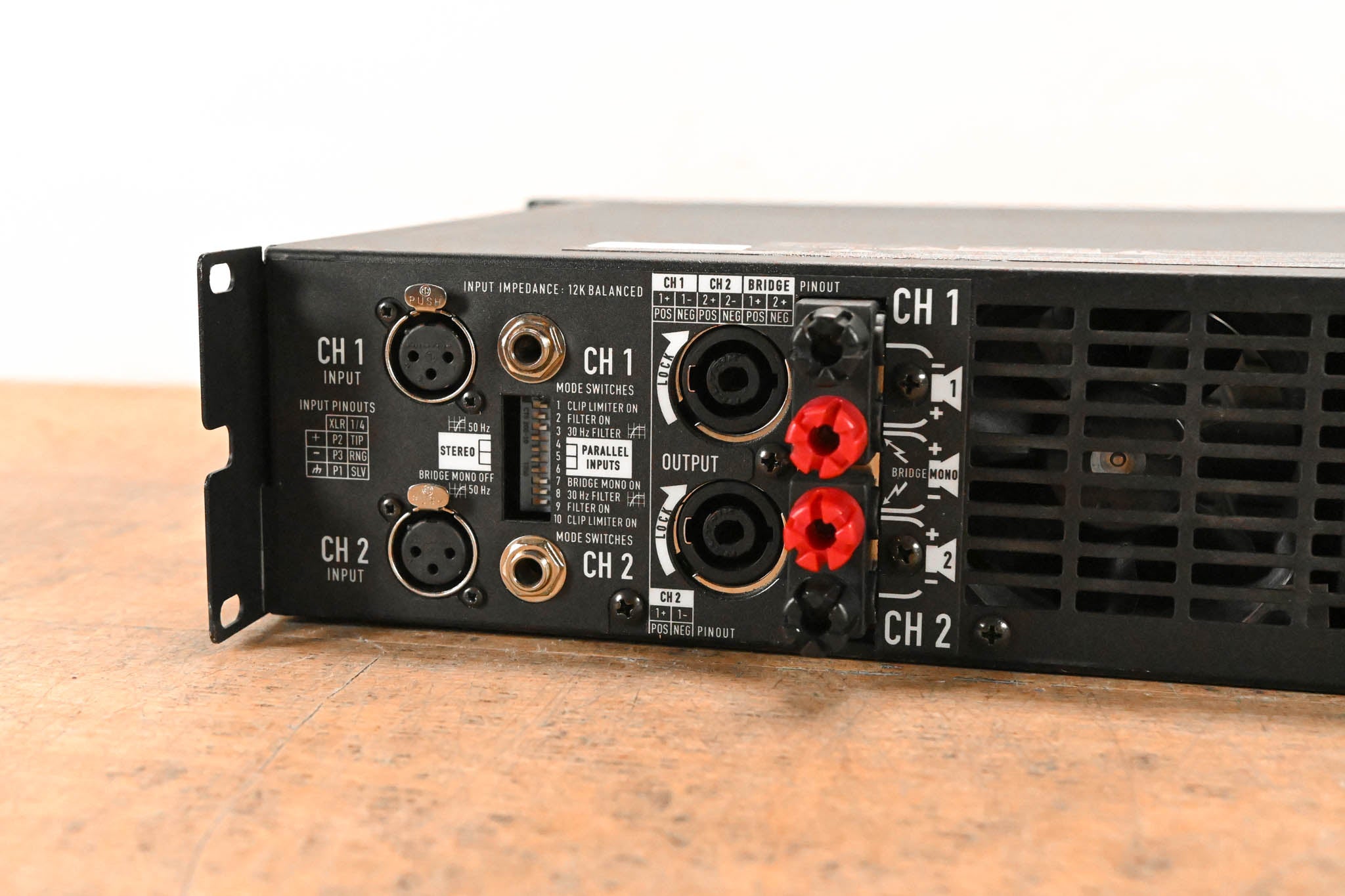 QSC PLX3002 2-Channel Power Amplifier