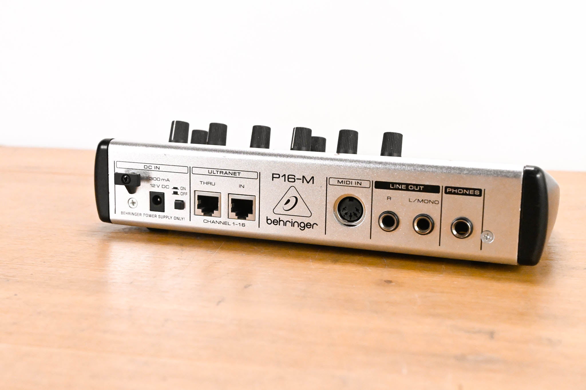 Behringer Powerplay P16-M 16-Channel Digital Personal Mixer