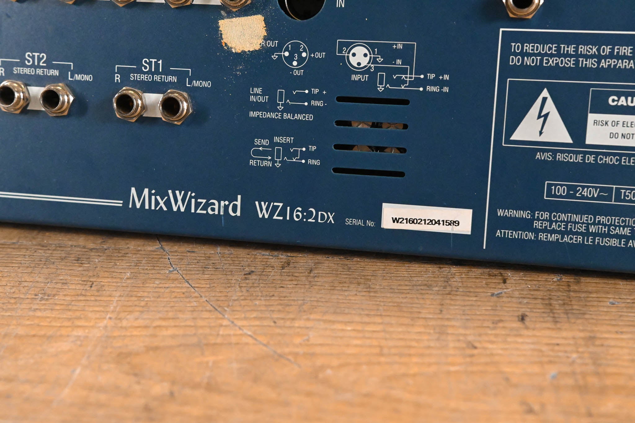Allen & Heath MixWizard WZ16:2DX 16-Channel Audio Mixer