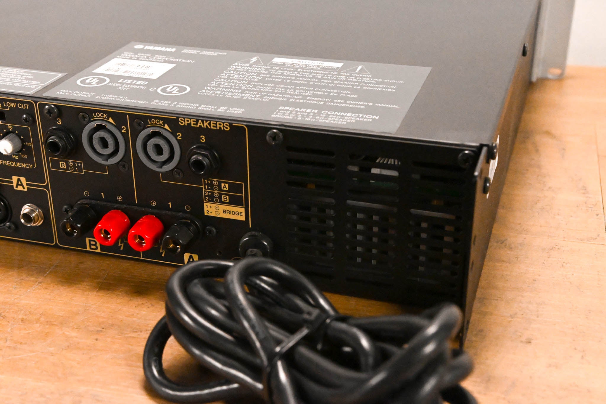 Yamaha P7000S 2-Channel Power Amplifier