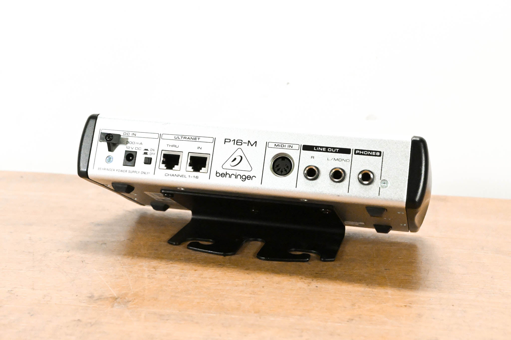 Behringer Powerplay P16-M 16-Channel Digital Personal Mixer