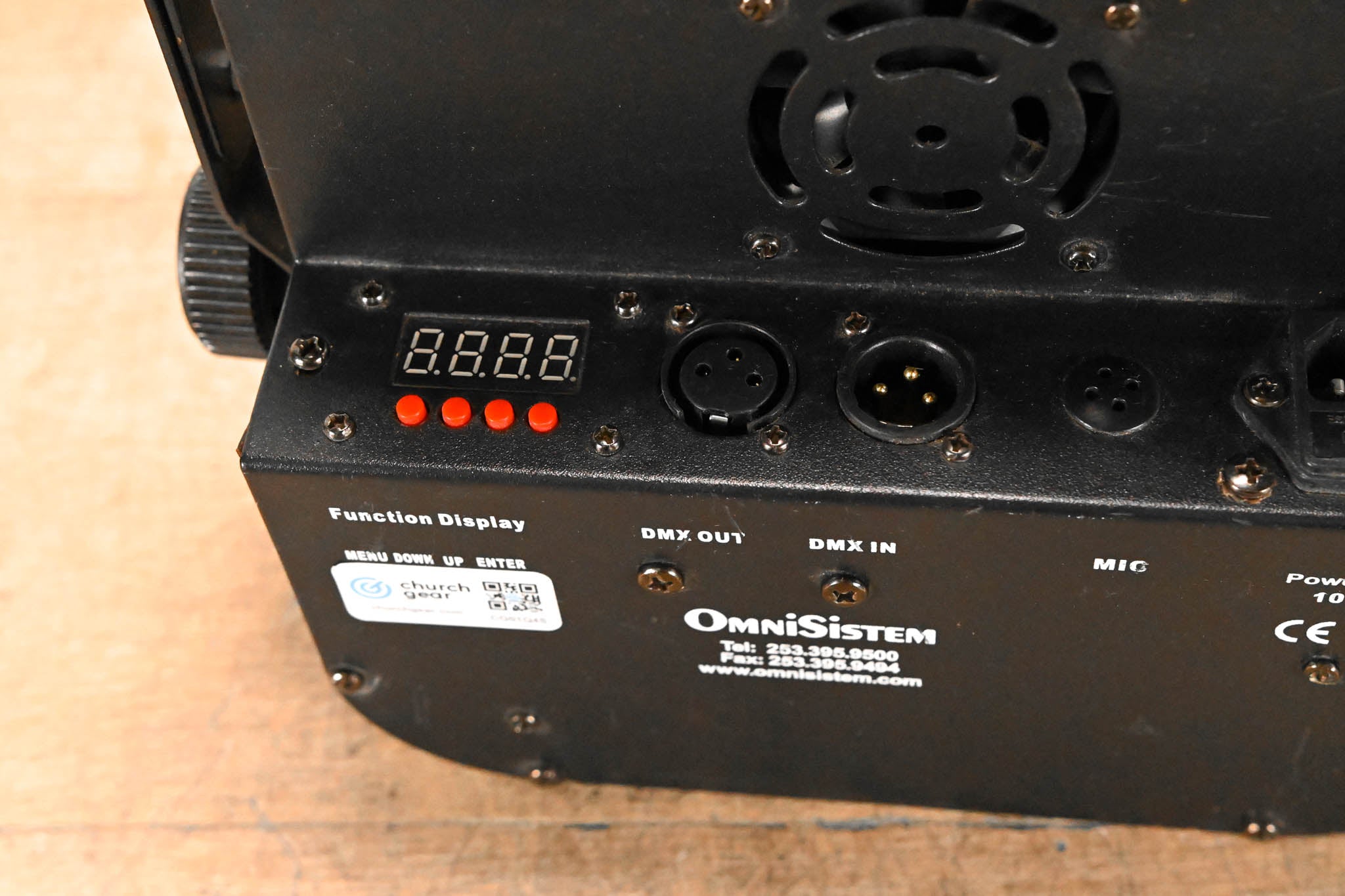 OmniSistem Thin Par Plus RGBW 6 x 10W RGBA Par Can Light