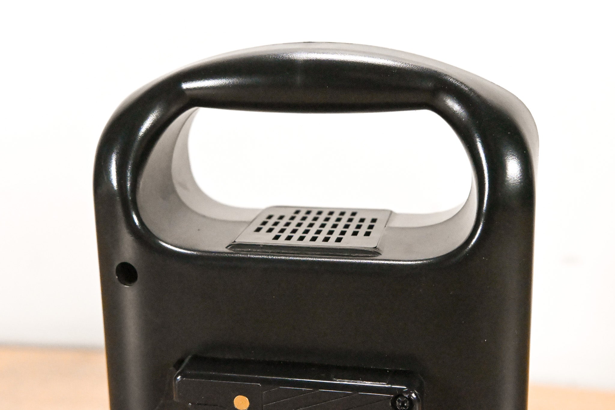 IndiPRO PD-2KA Gold-Mount Dual Battery Charger w/ one 98Wh Battery