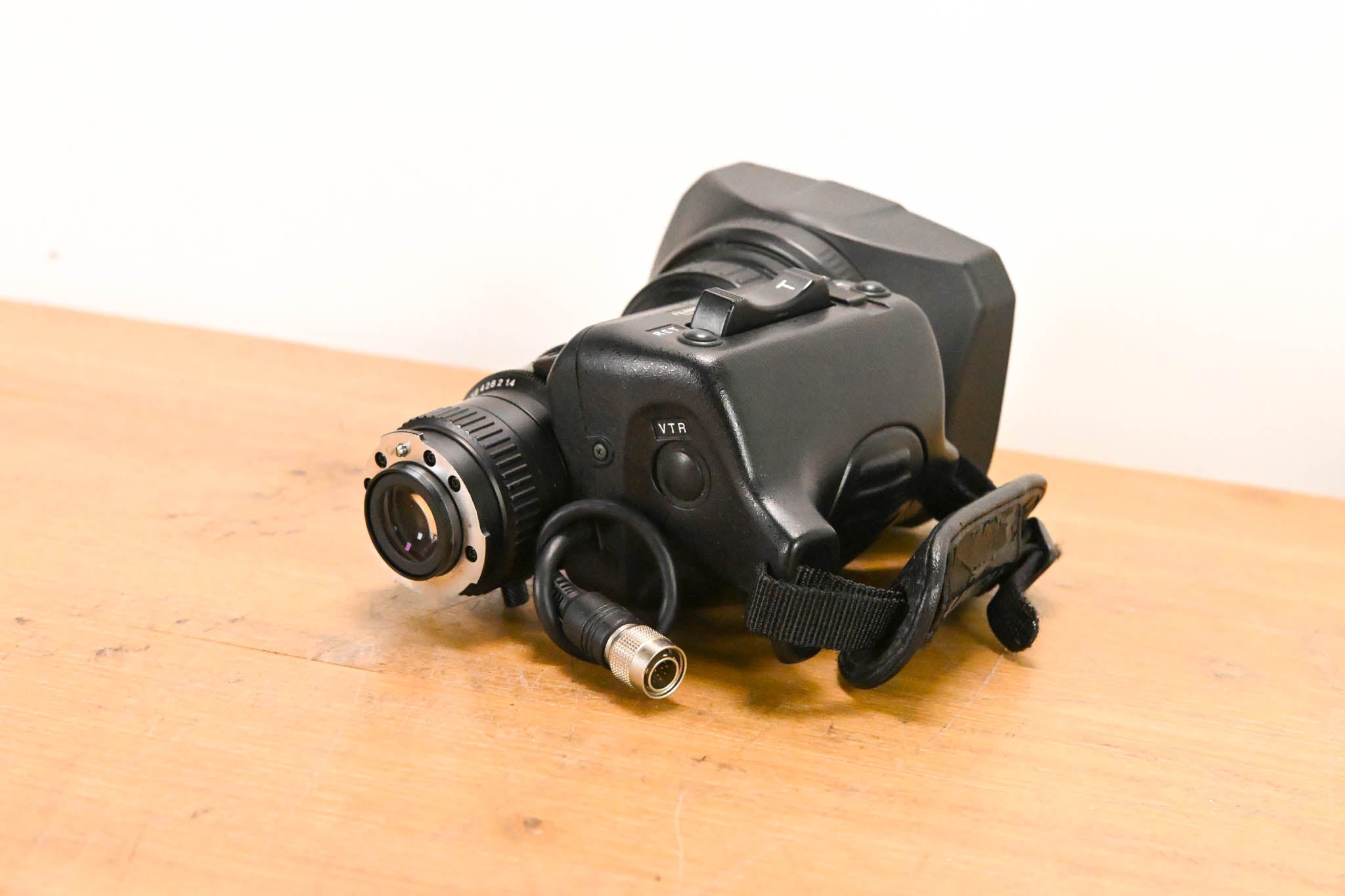 Fujinon Th16x5.5BRMU 1/3" Broadcast Zoom Lens - 1:1.4/5.5-88mm