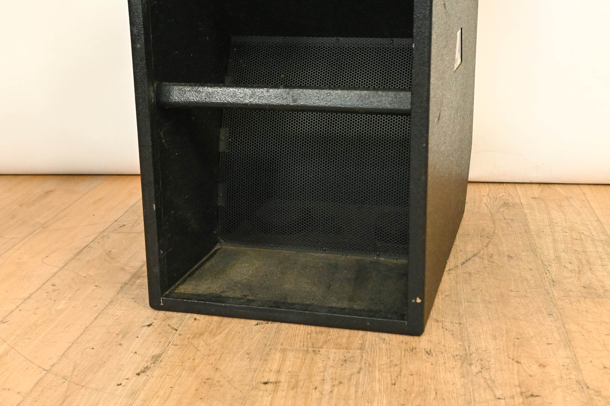 EAW LA400 12" Bass Horn Subwoofer