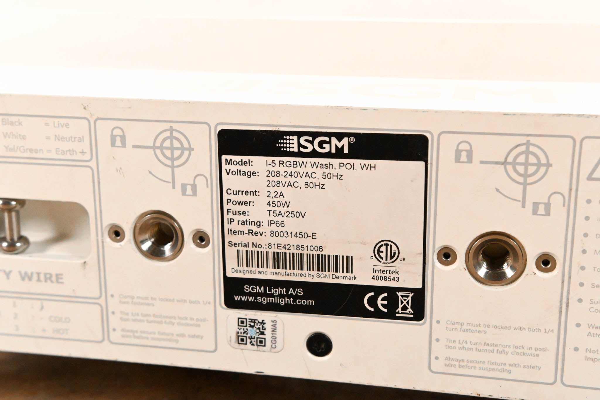 SGM i·5 RGBW POI Outdoor LED Wash Light