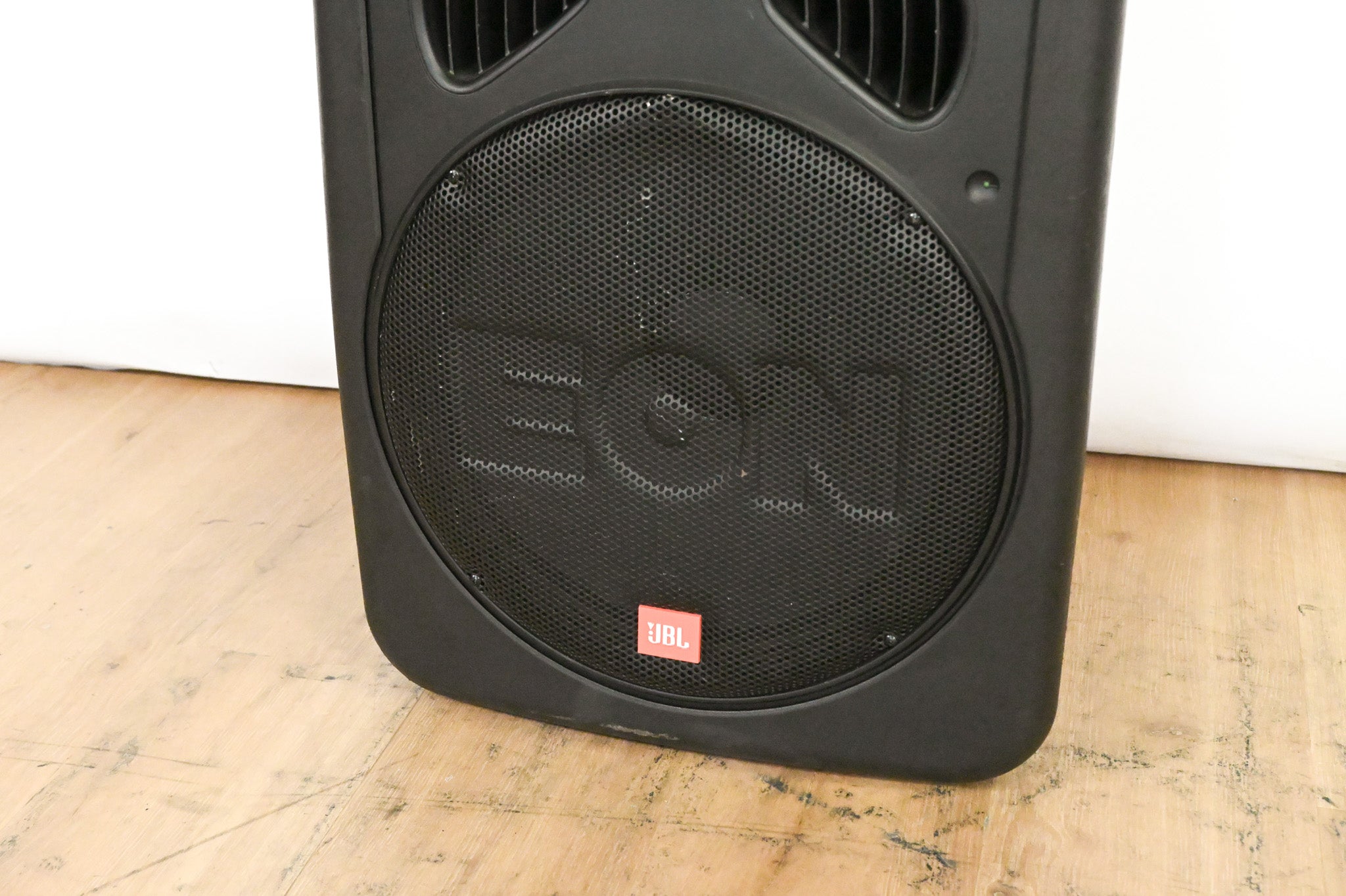JBL EON15 G2 Two-Way 15-inch Powered Speaker