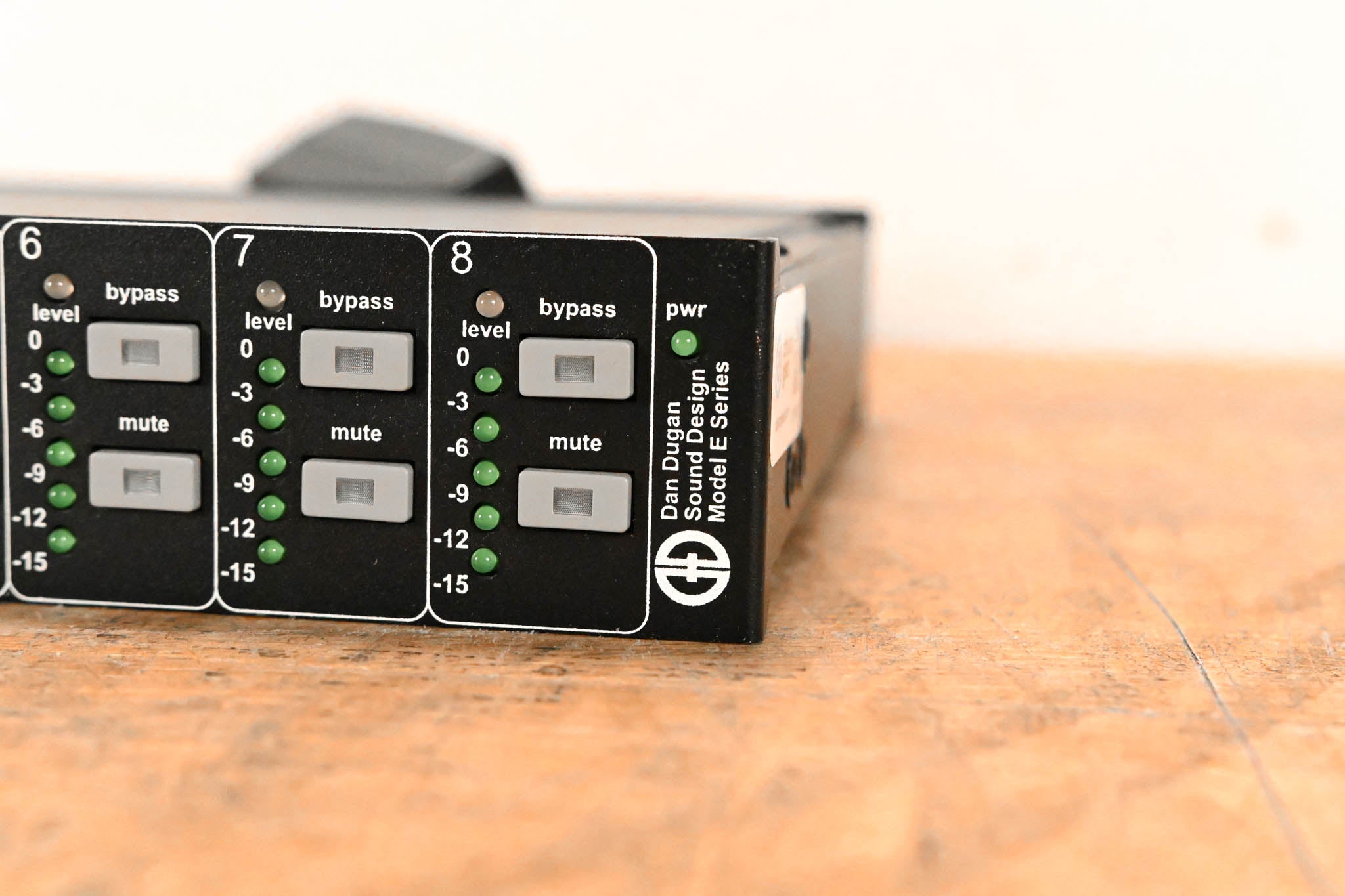 Dan Dugan E-1A Automatic Mixing Controller