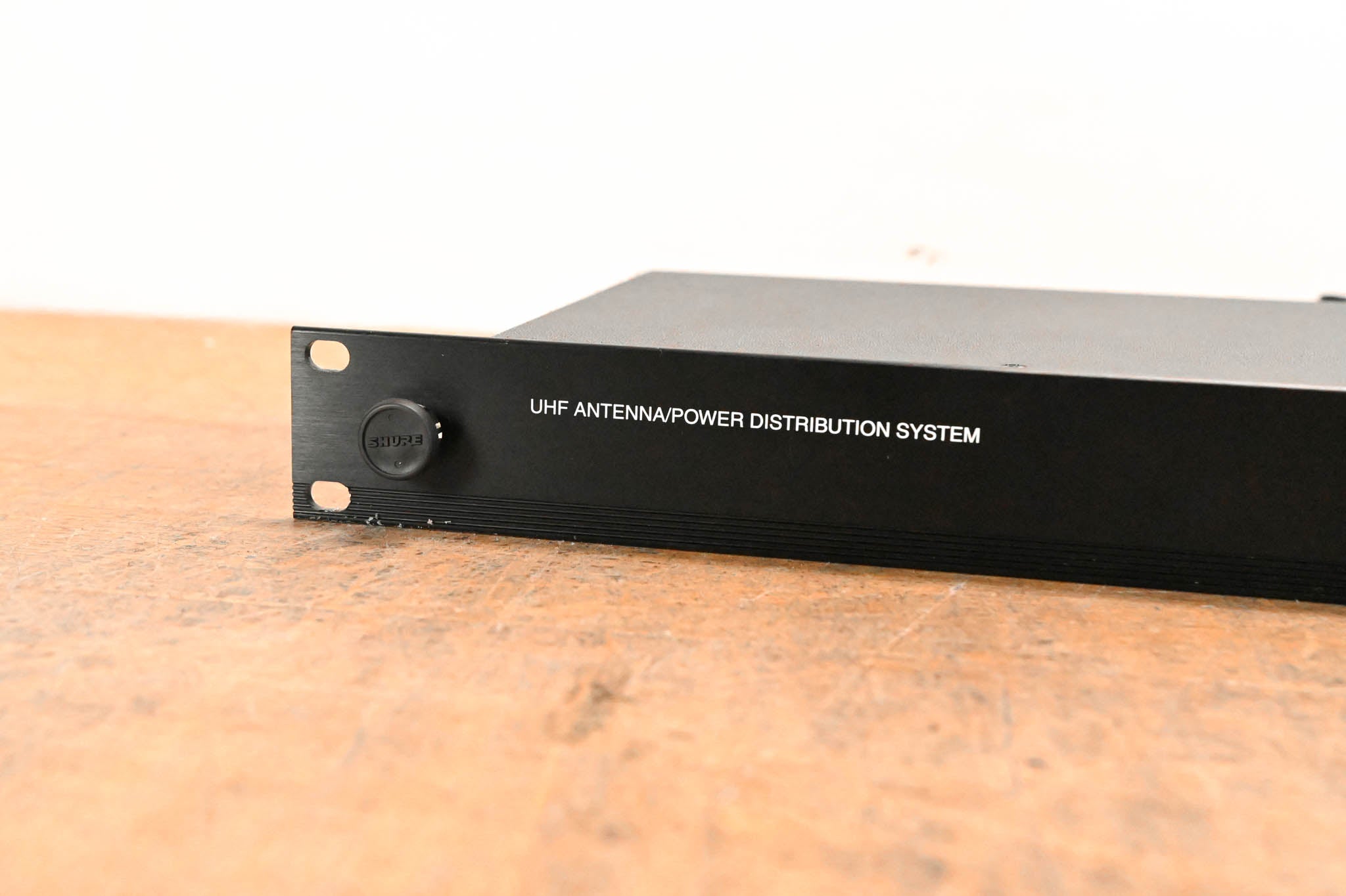 Shure UA844SWB Antenna Distribution System - 470-952 MHz