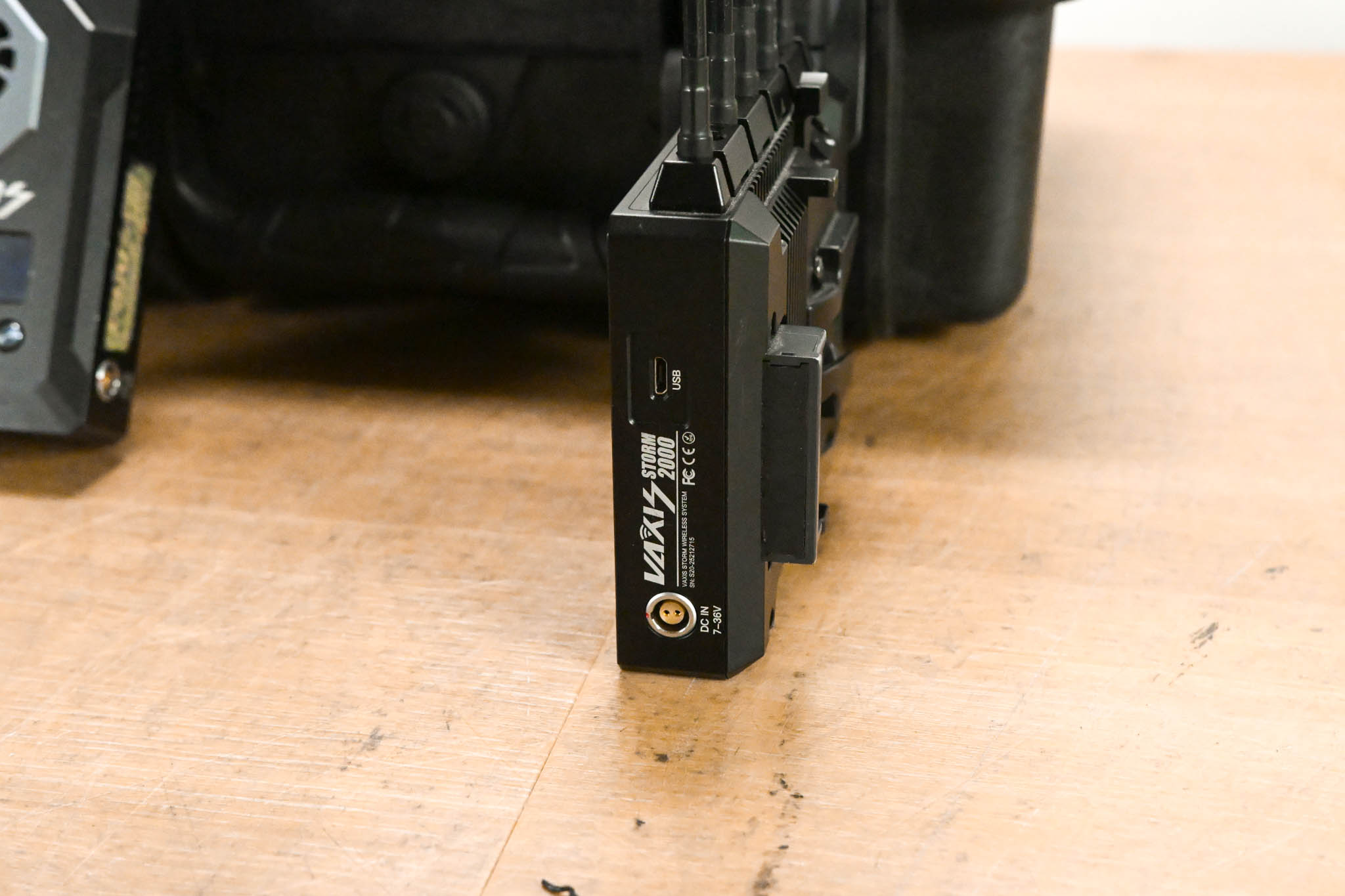 Vaxis Storm 2000 HDMI/SDI Wireless Transmission System (TX + RX)