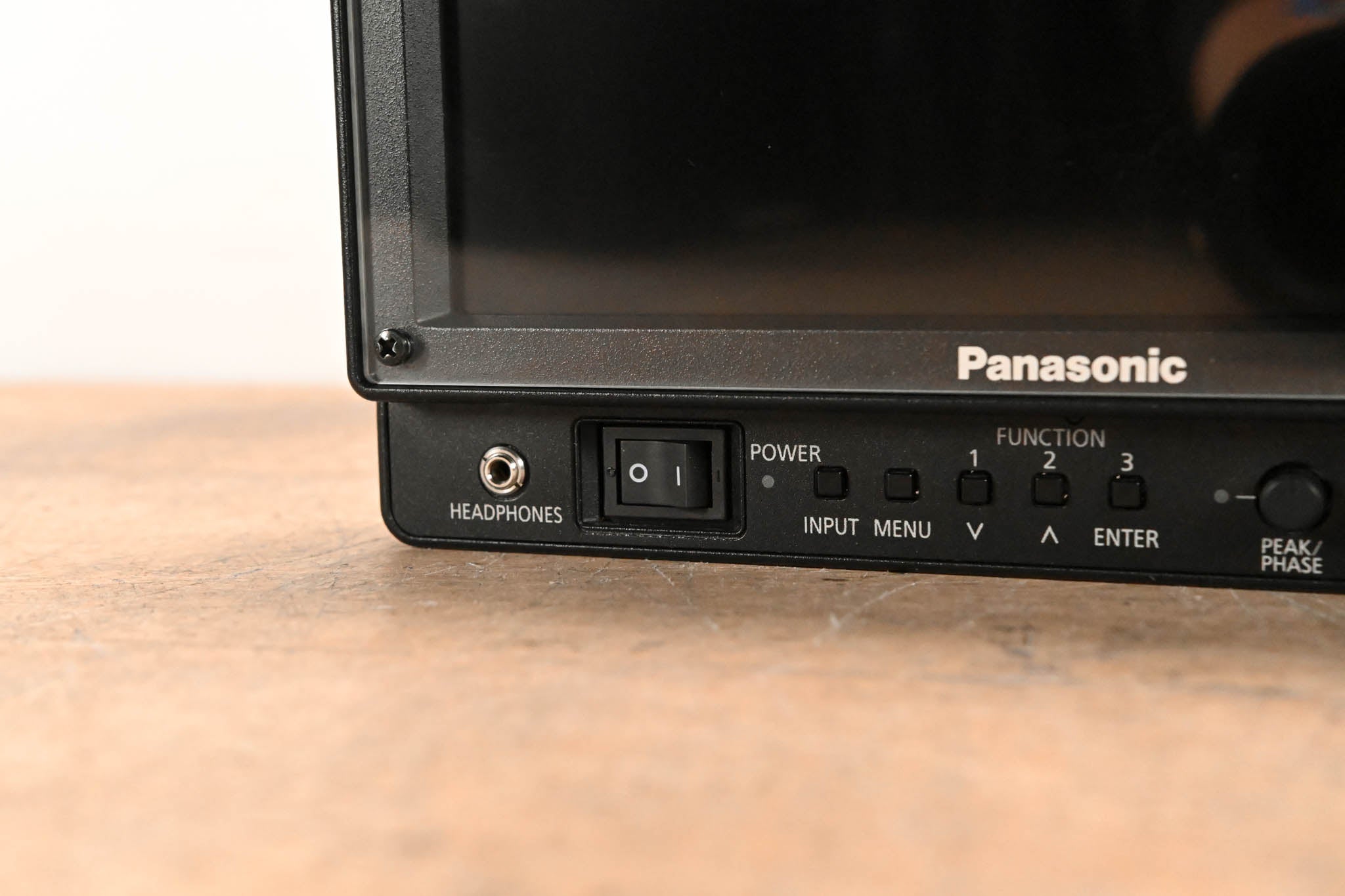 Panasonic BT-LH910G 9" LCD HDMI / SDI Video Monitor (NO POWER SUPPLY)