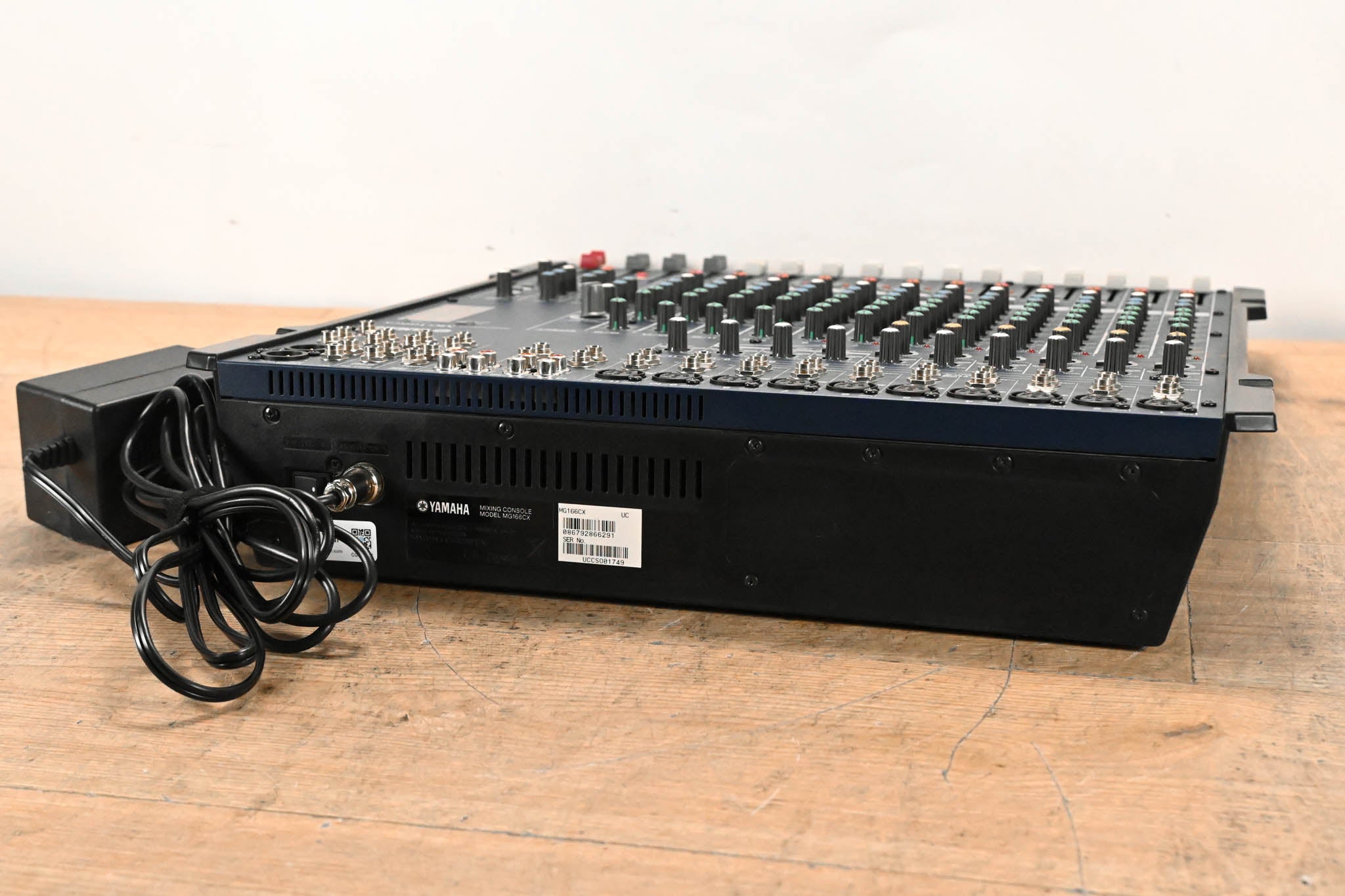Yamaha MG166CX 16-Channel, 6-Bus Analog Mixer