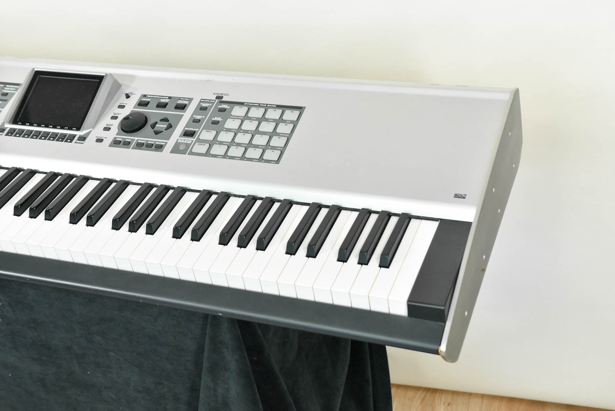 Roland Fantom-X8 88-Key Workstation Keyboard