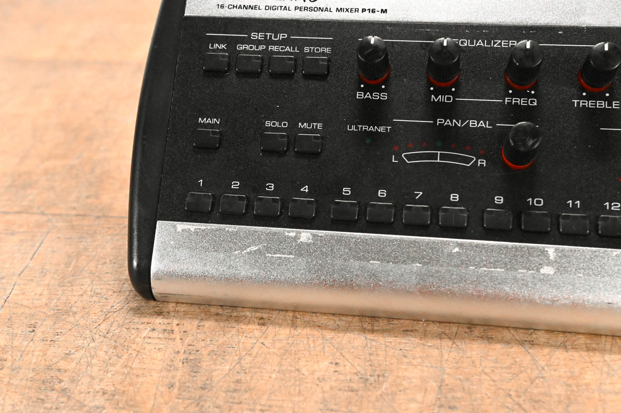 Behringer Powerplay P16-M 16-Channel Digital Personal Mixer