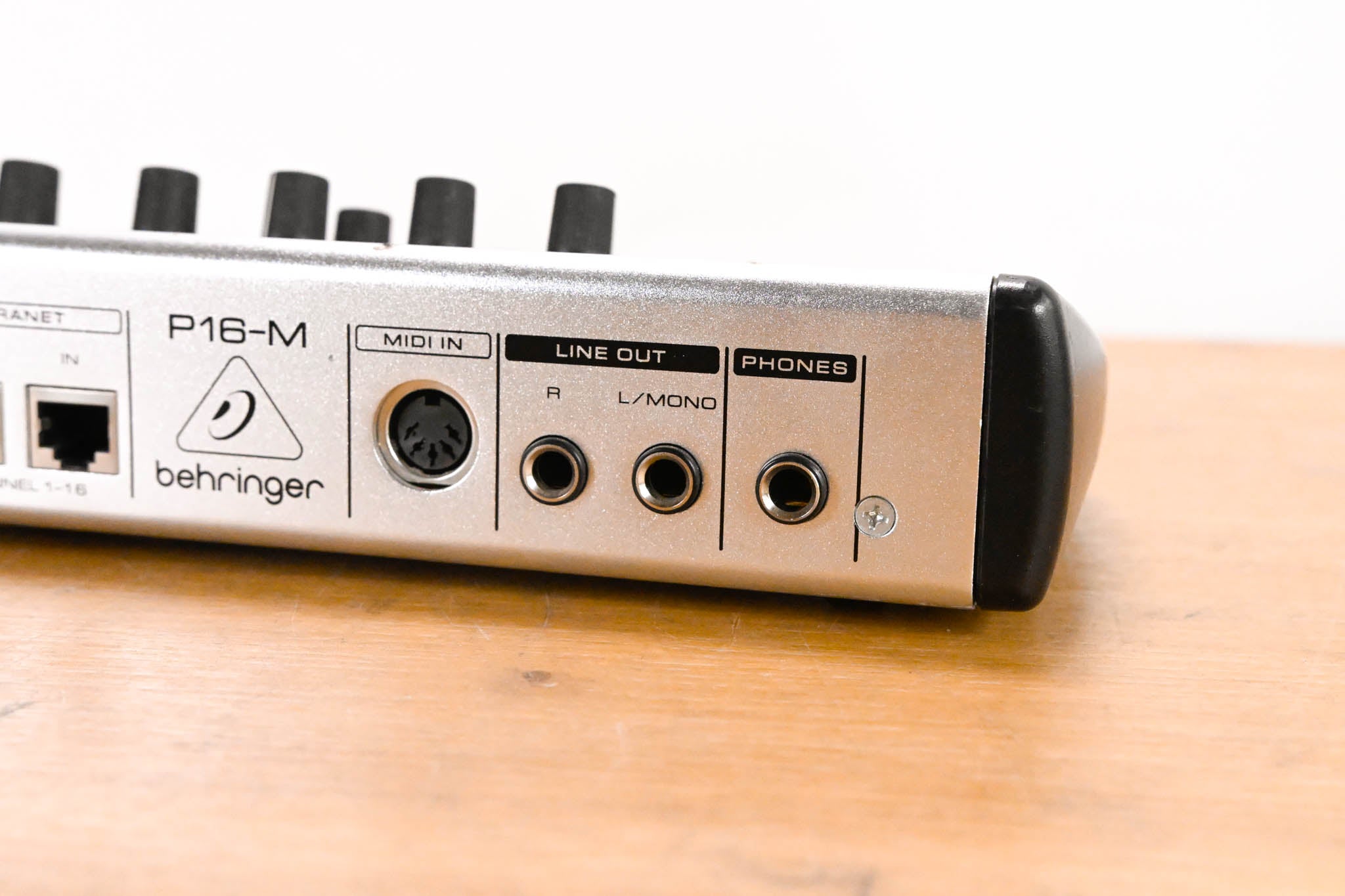 Behringer Powerplay P16-M 16-Channel Digital Personal Mixer