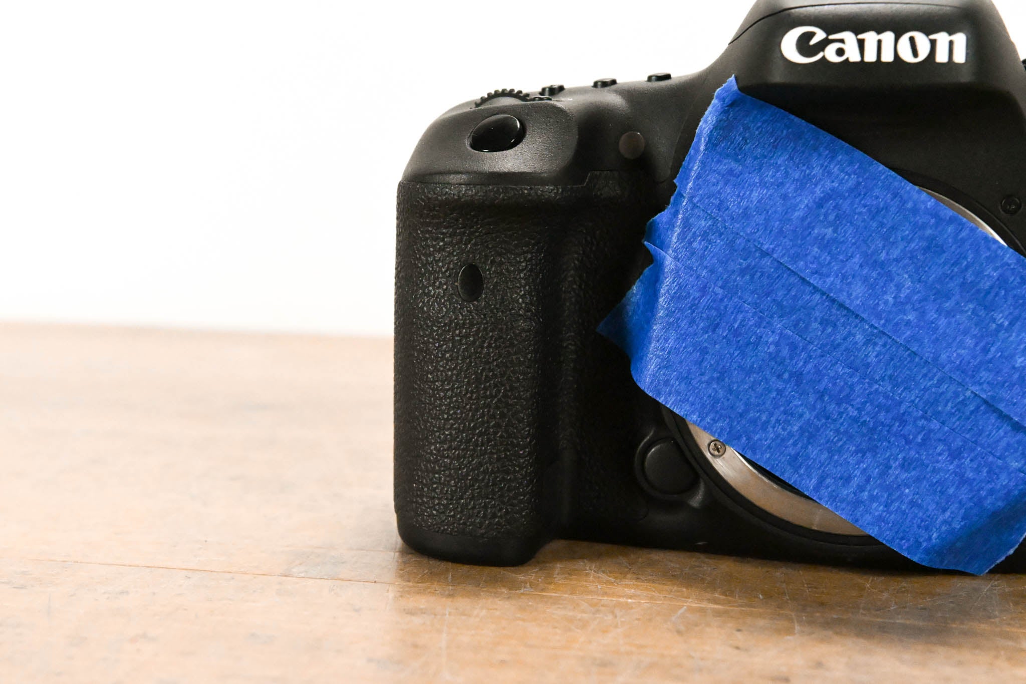 Canon EOS 7D Mark II DSLR Camera Body
