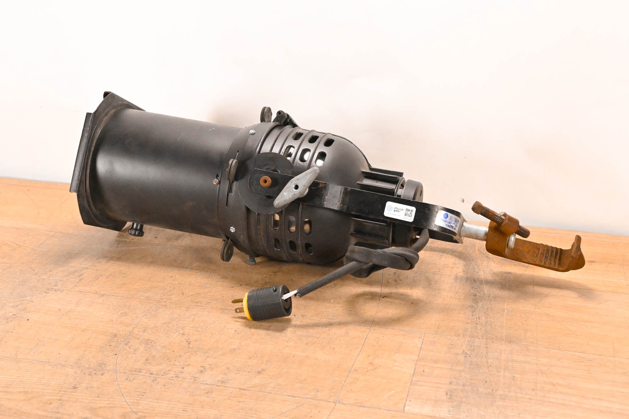 Altman 360Q 6" x 9" 750W Ellipsoidal Light