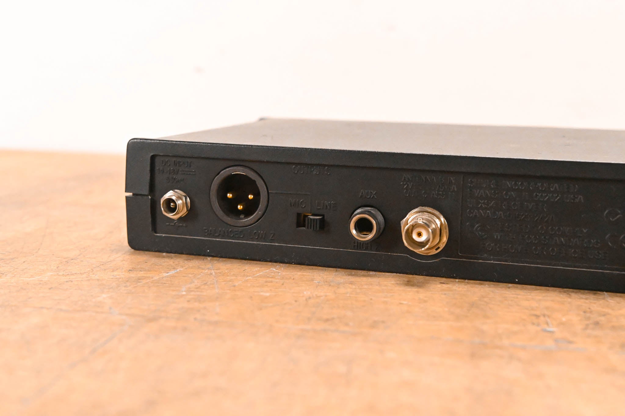 Shure ULXS24/58 Handheld Wireless System - J1 Band (NO POWER SUPPLY)