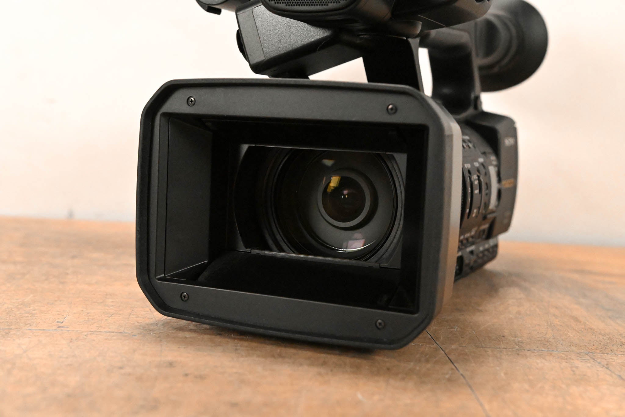 Sony HXR-NX5U NXCAM Professional Camcorder