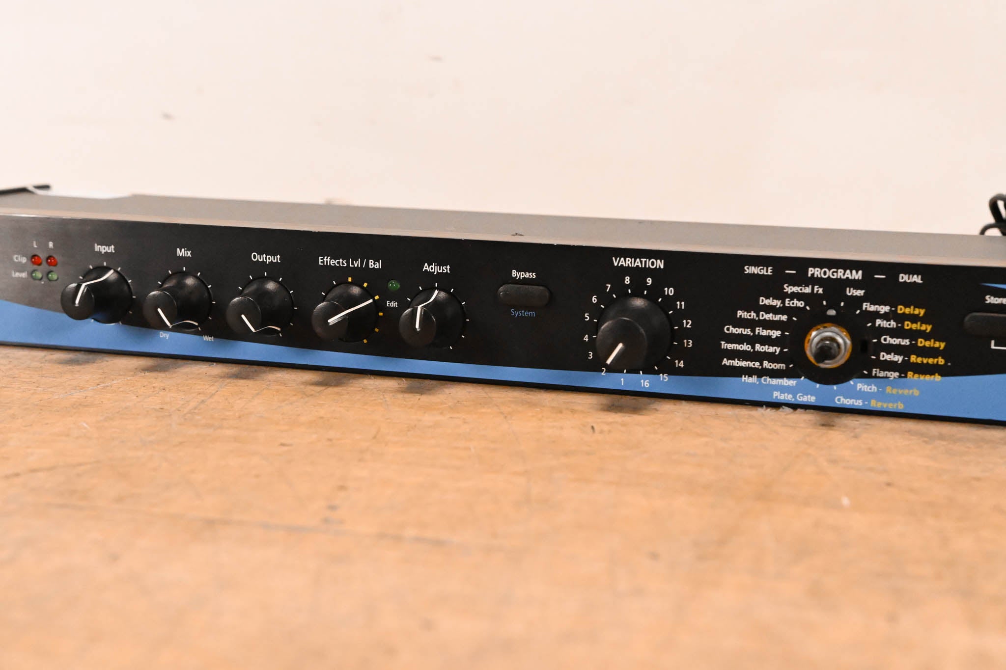 Lexicon MPX110 Dual-Channel Effects Processor