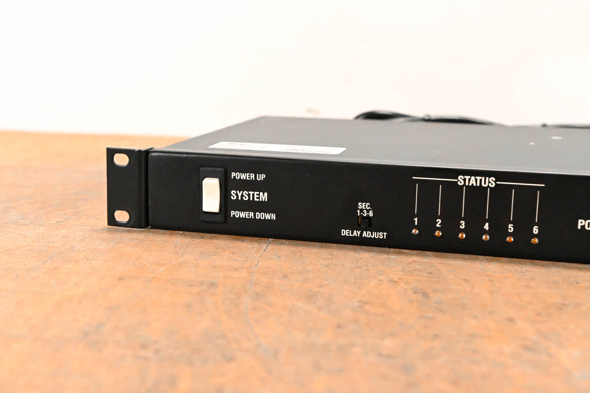Middle Atlantic USC-6R Power Sequencer Rackmount Power Conditioner