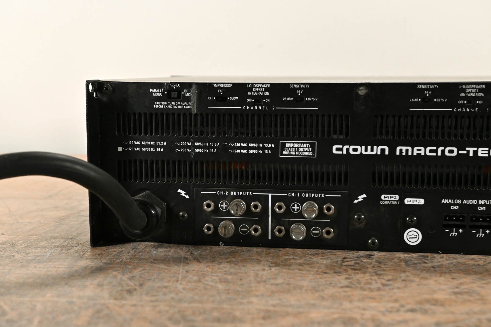 Crown Macro-Tech 5002VZ 2-Channel Power Amplifier