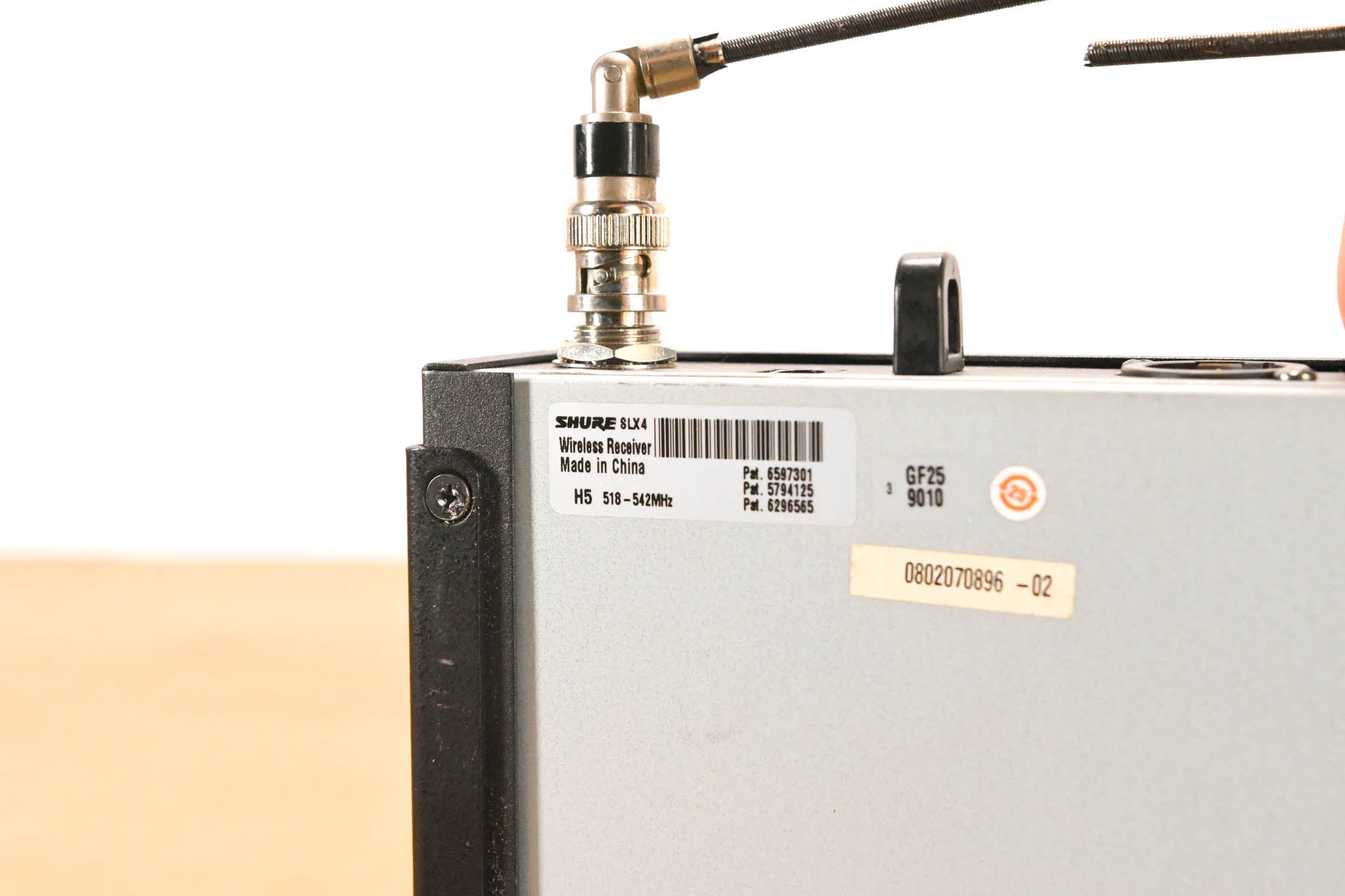 Shure SLX4 Wireless Receiver - H5 Band: 518-542 MHz (NO POWER SUPPLY)