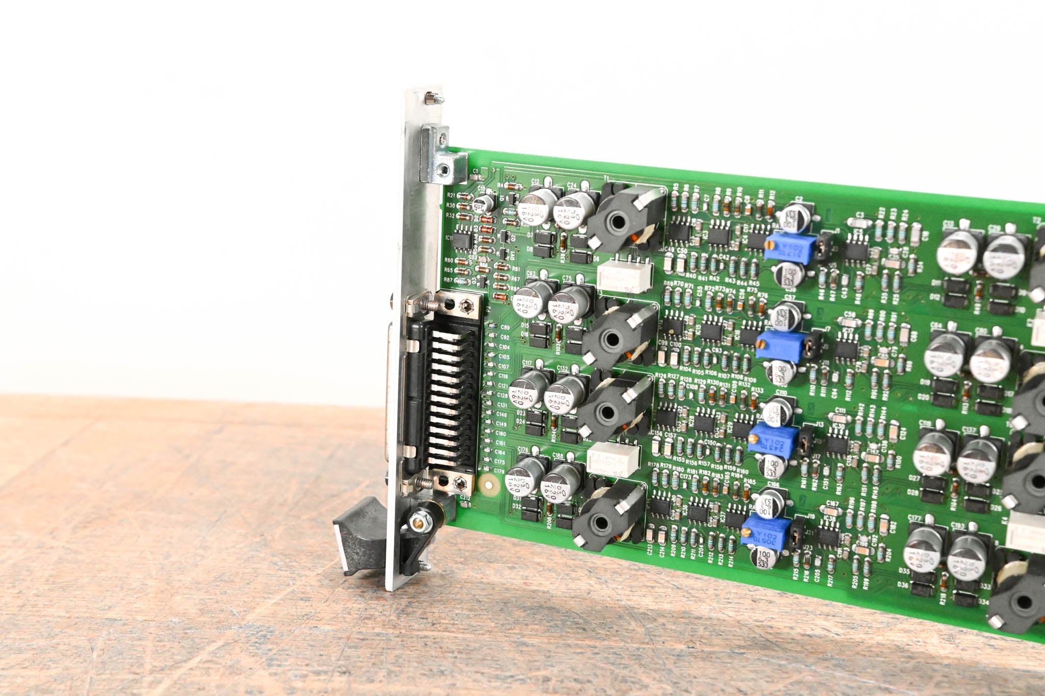 Studer 8-Channel Analog Line Out Card for D21m & D23m Modular I/O System