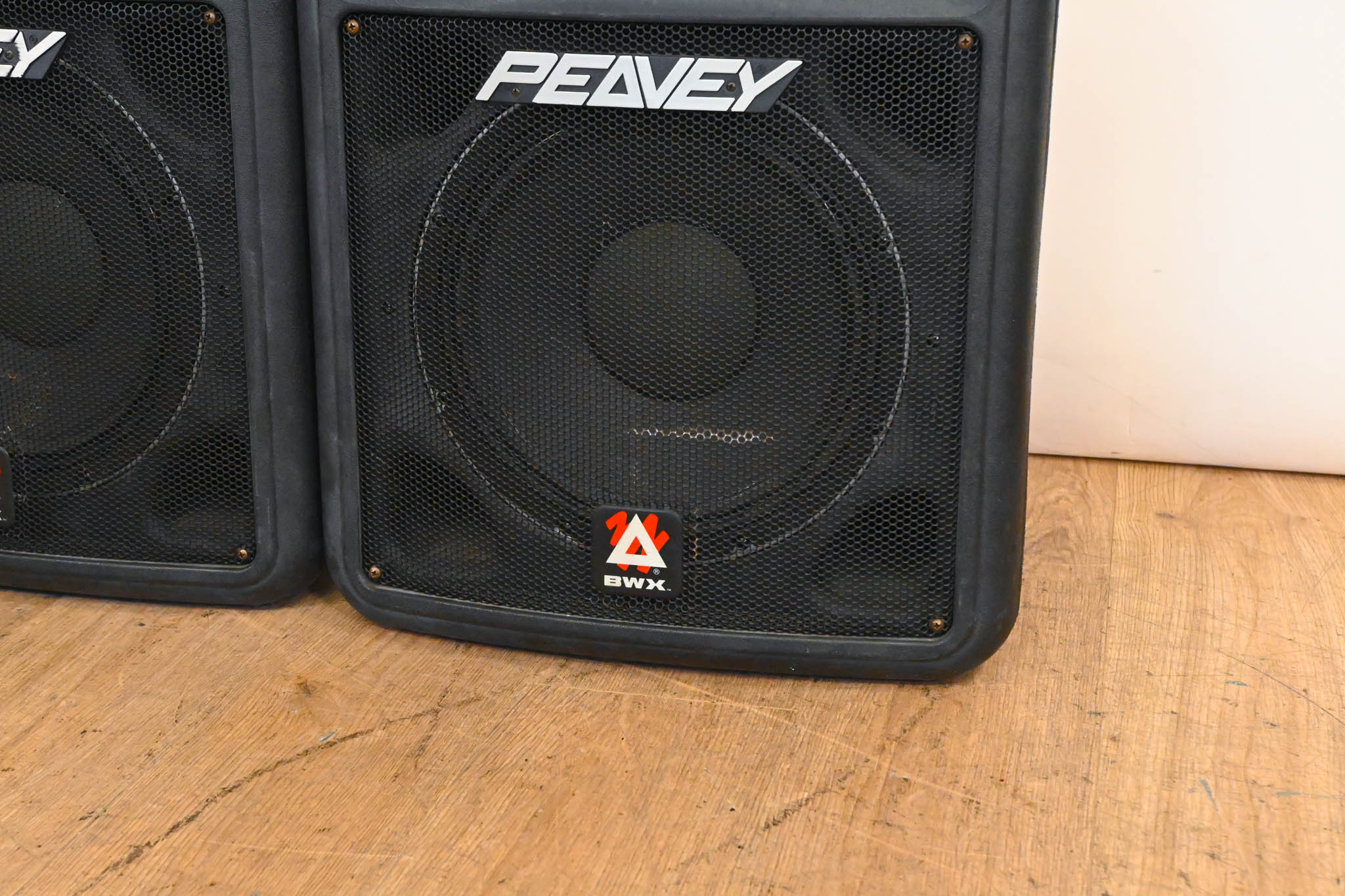 Peavey Impulse 1012p Biamped Powered Speaker (PAIR)
