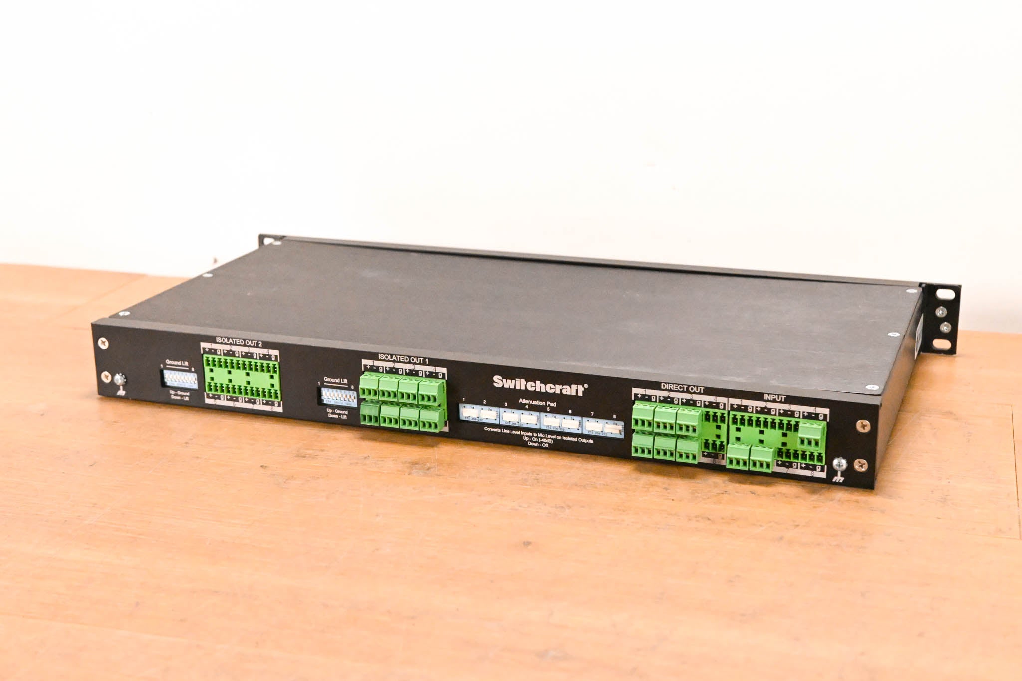 Switchcraft RMAS8C 8-Channel 3-Way Rackmount Mic Splitter with Rear I/O