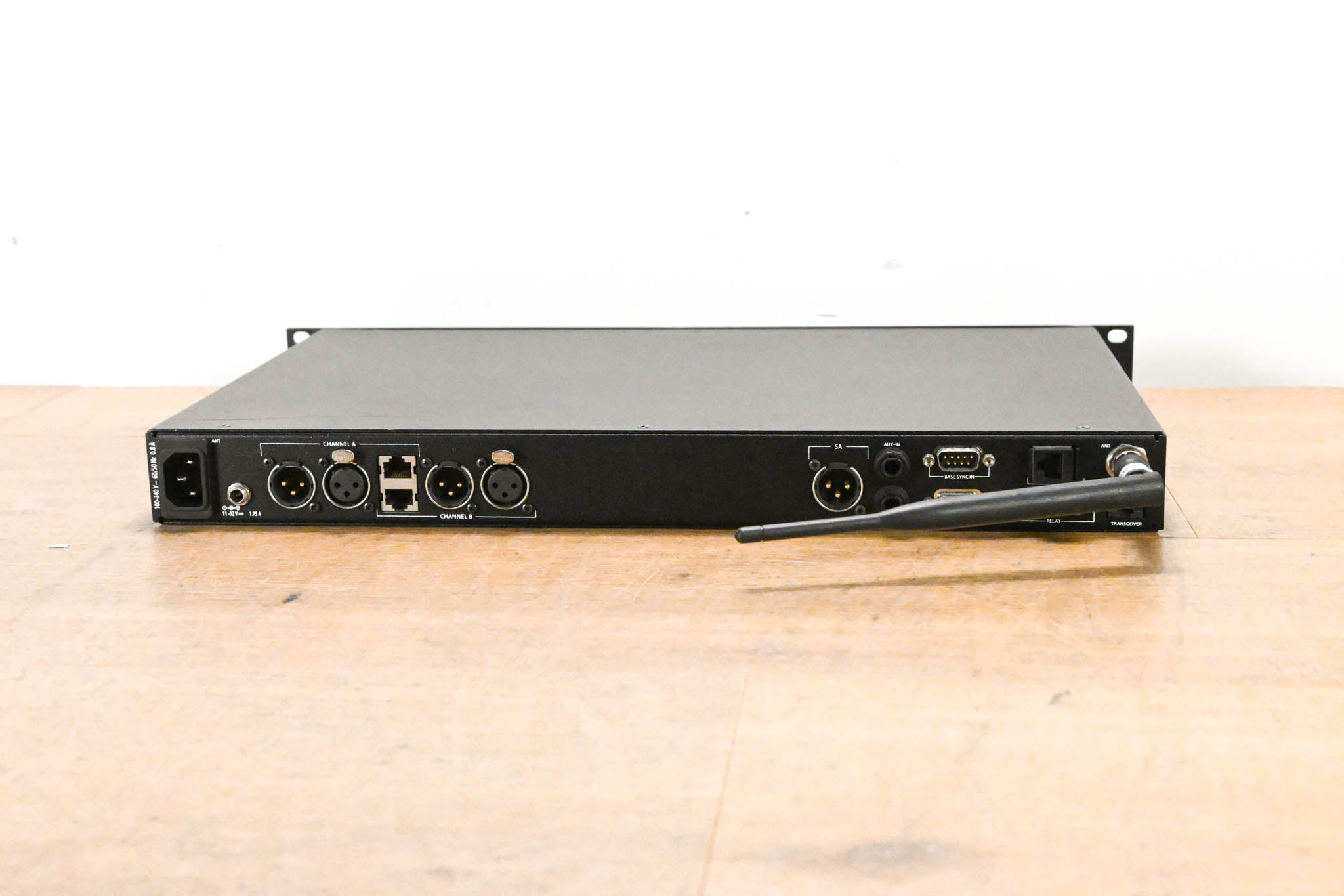 Clear-Com CM-922 Tempest 900 TMB22509INCC Wireless Intercom Base Station