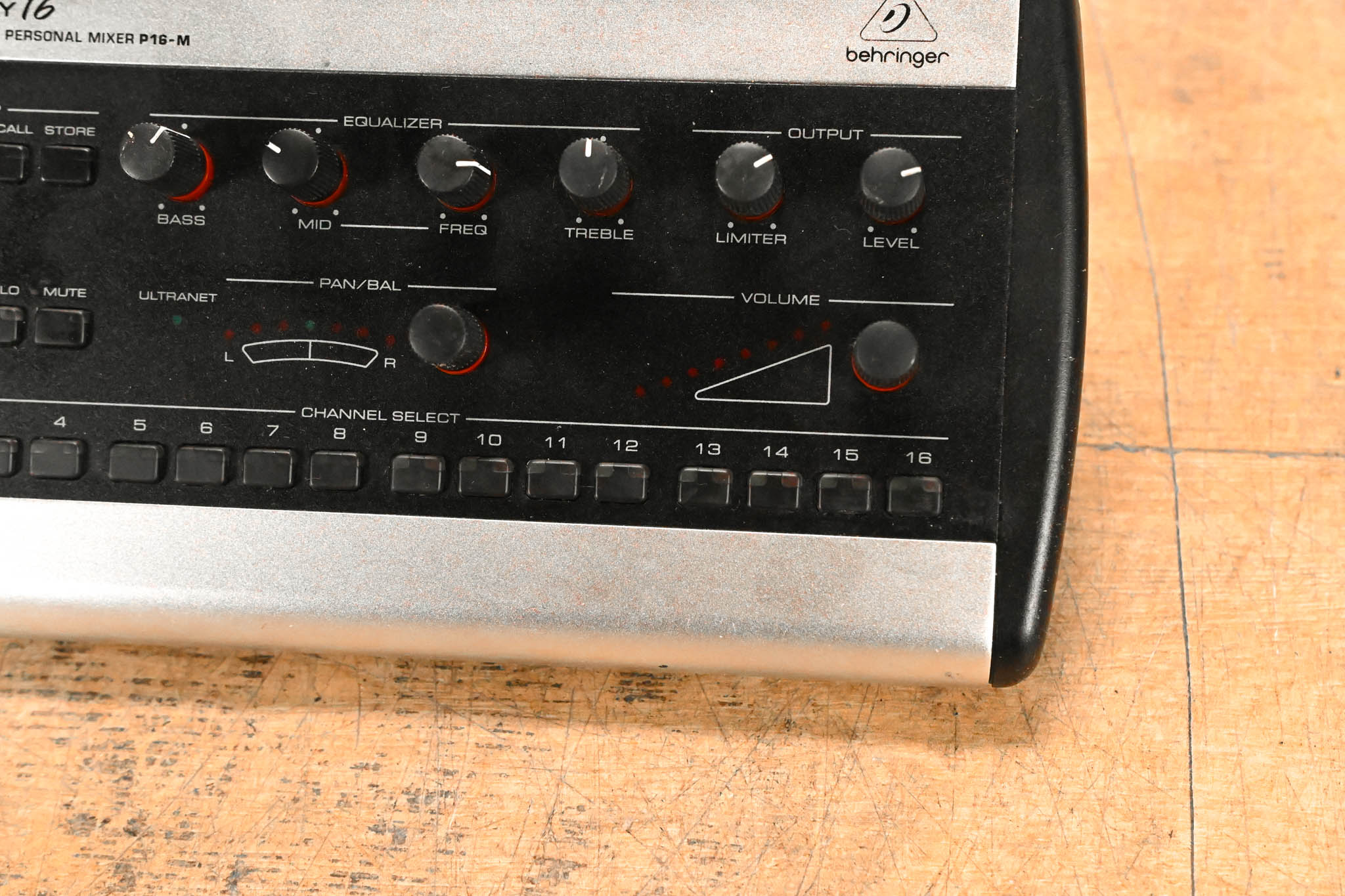 Behringer Powerplay P16-M 16-Channel Digital Personal Mixer