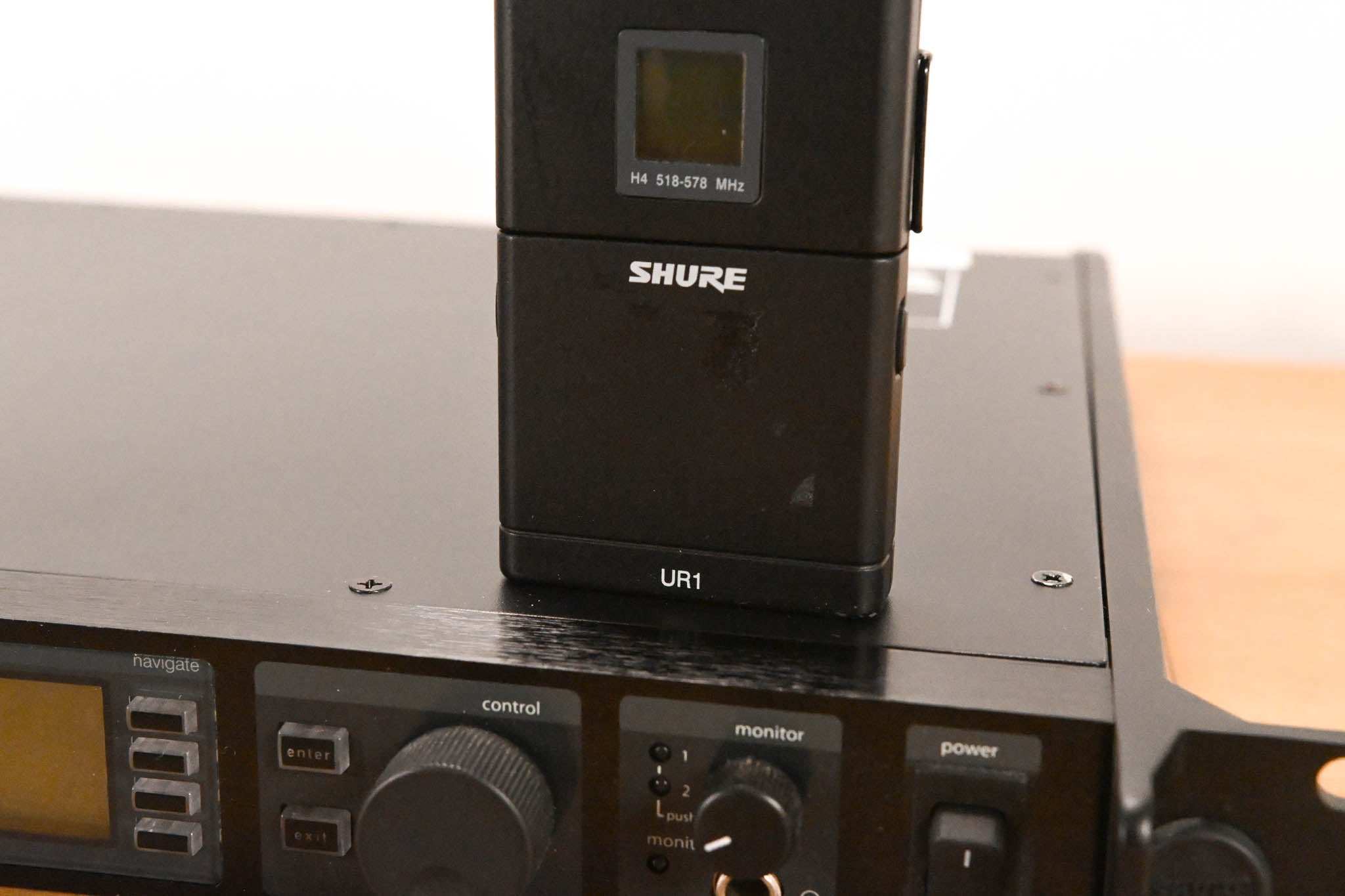 Shure UR4D+ Wireless Receiver w/UR1 Bodypack & UR2/BETA58A Mic - H4 Band