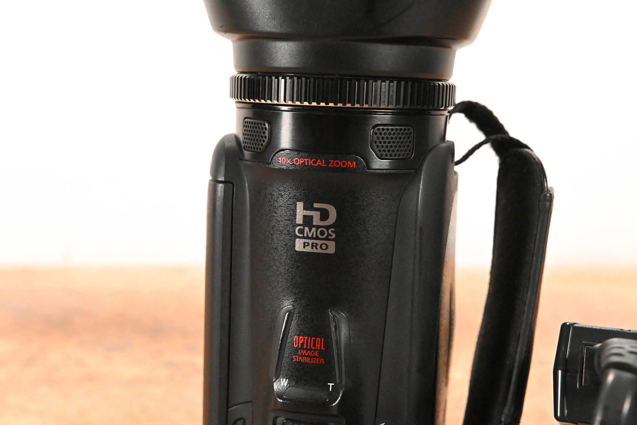 Canon Vixia HF G10 Full HD Camcorder w/HD CMOS Pro + 32GB Internal Flash