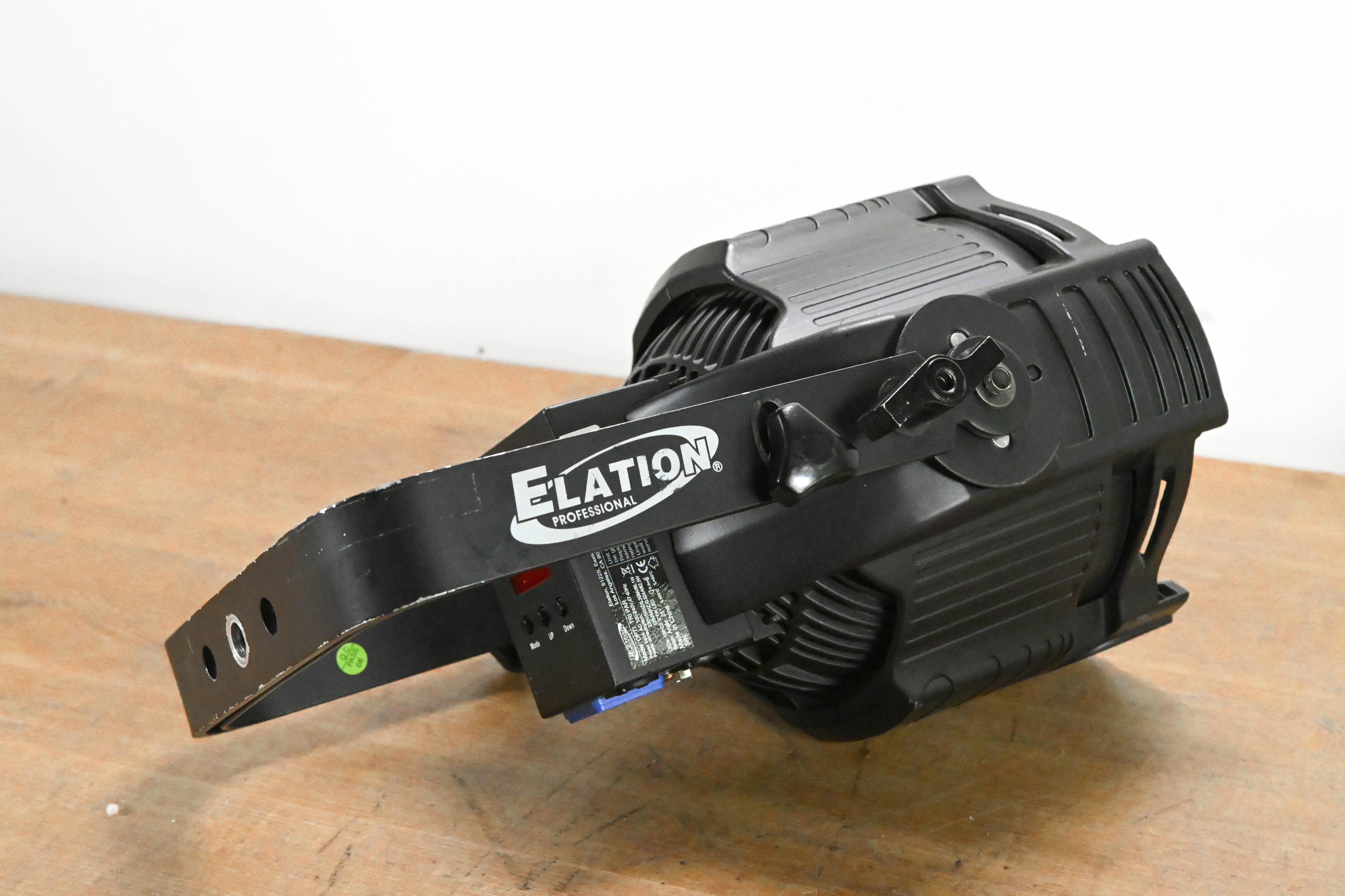 Elation OPTI TRI PAR 18 x 3W Tri Color LED Par