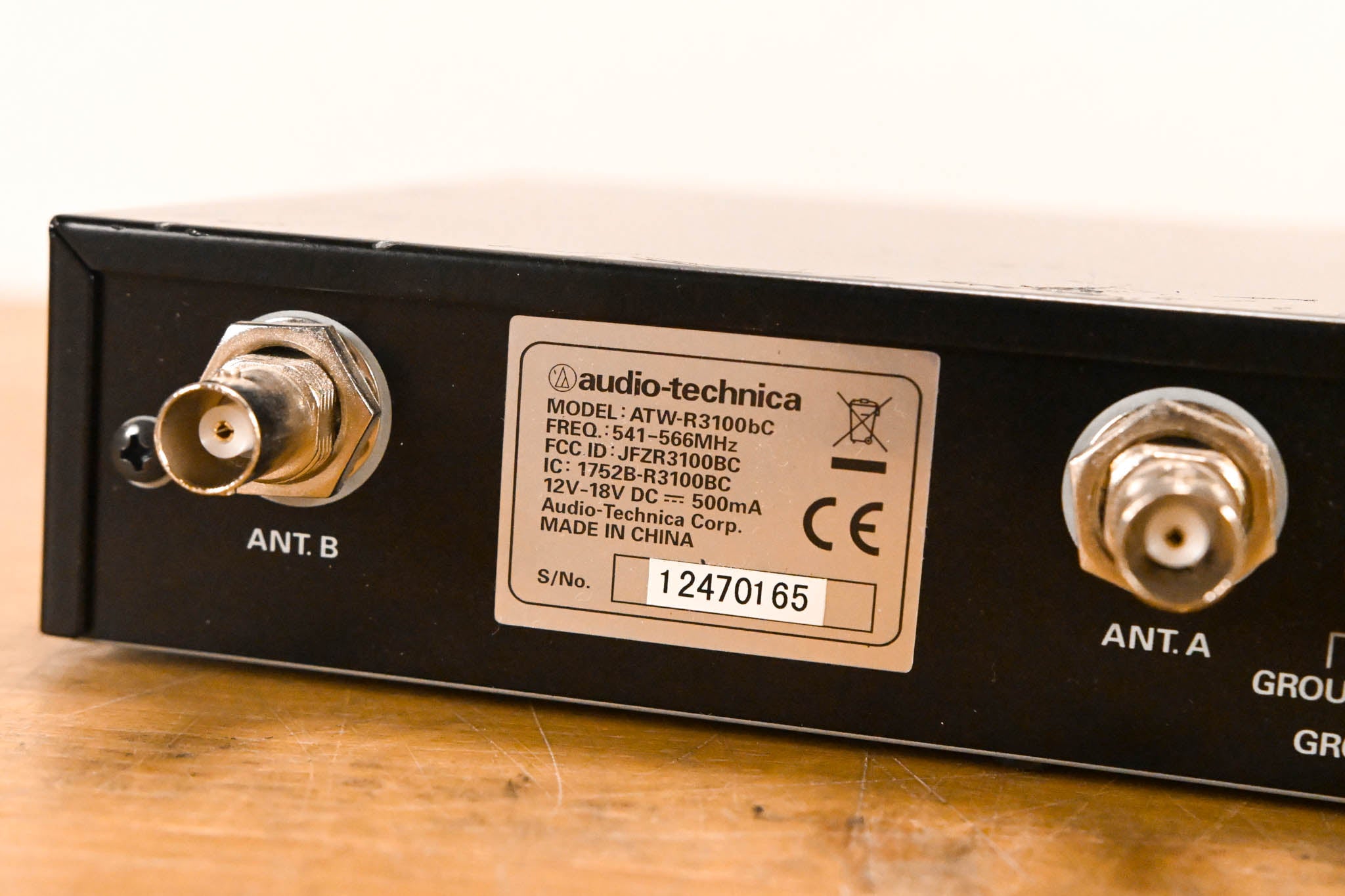 Audio-Technica ATW-R3100bC Receiver w/AEW-T4100 Mic: 541-566MHz (NO PSU)