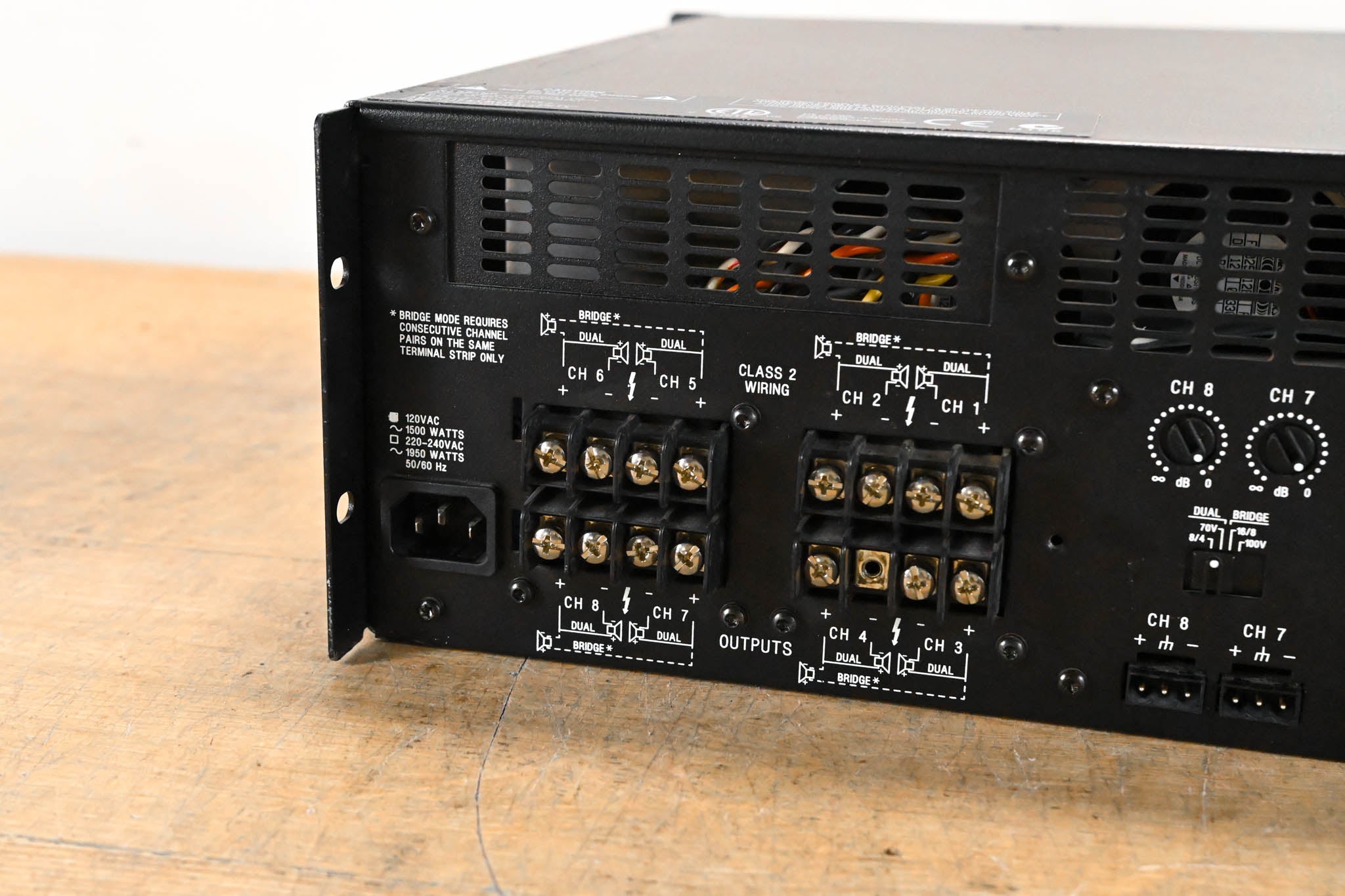 Crown CTs 8200 200W 8-Channel Power Amplifier