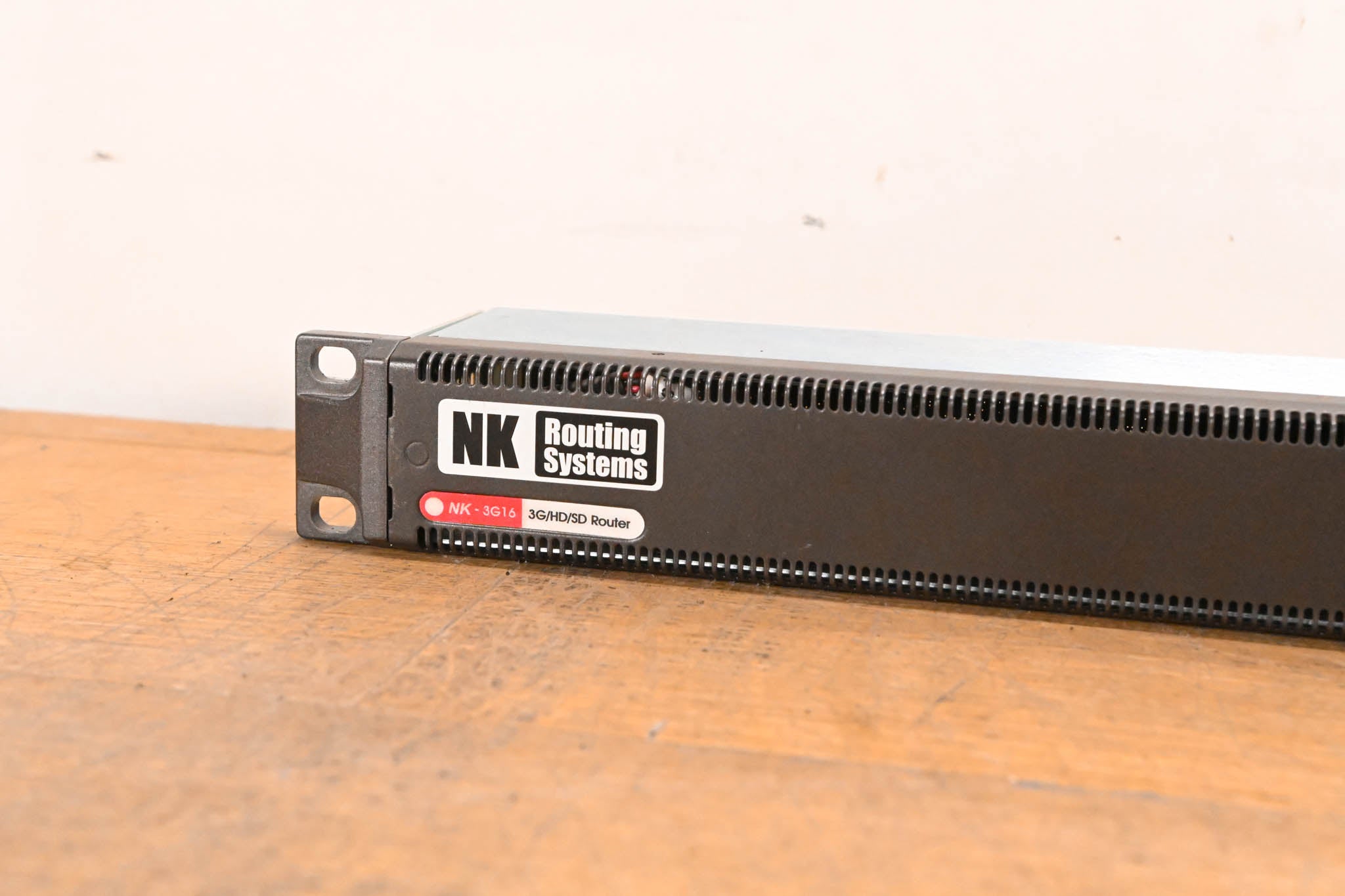 Ross NK-3G16 16 × 16 3G/HD/SD SDI Utility Router (NO POWER SUPPLY)