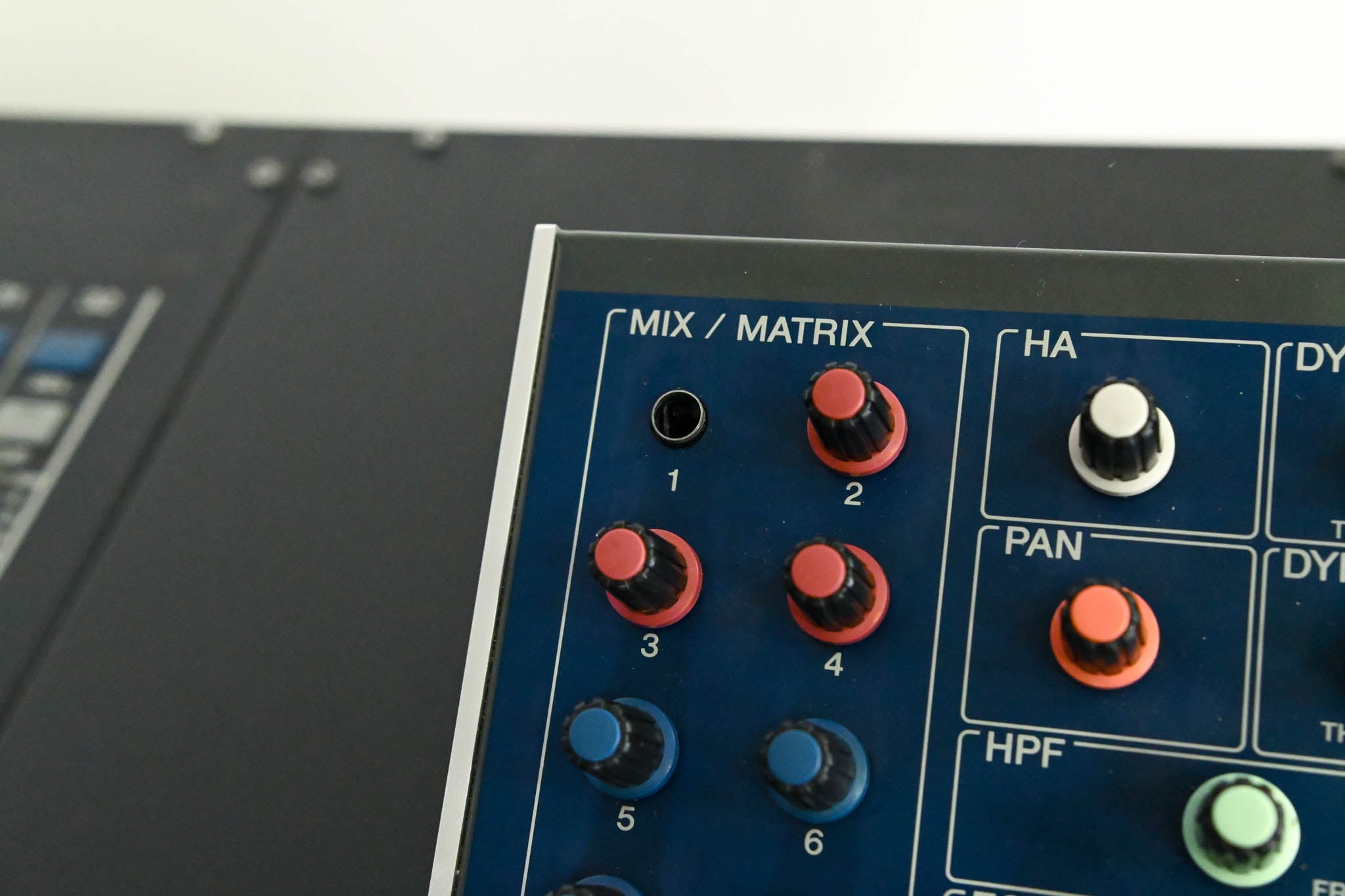 Yamaha M7CL-48 48-Channel Digital Audio Mixing Console