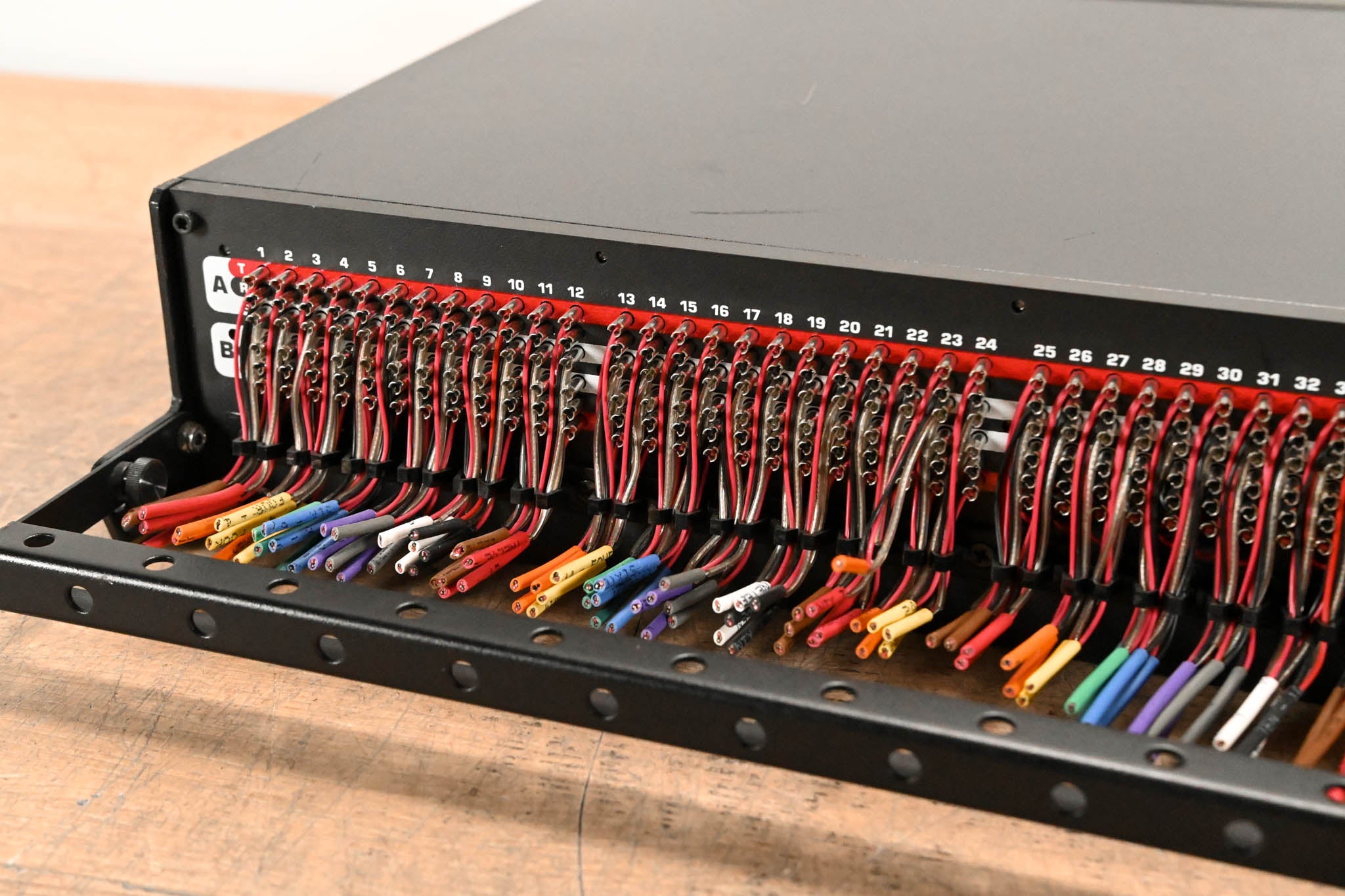 AVP RPT96 Series 2x48 2RU TT Patchbay