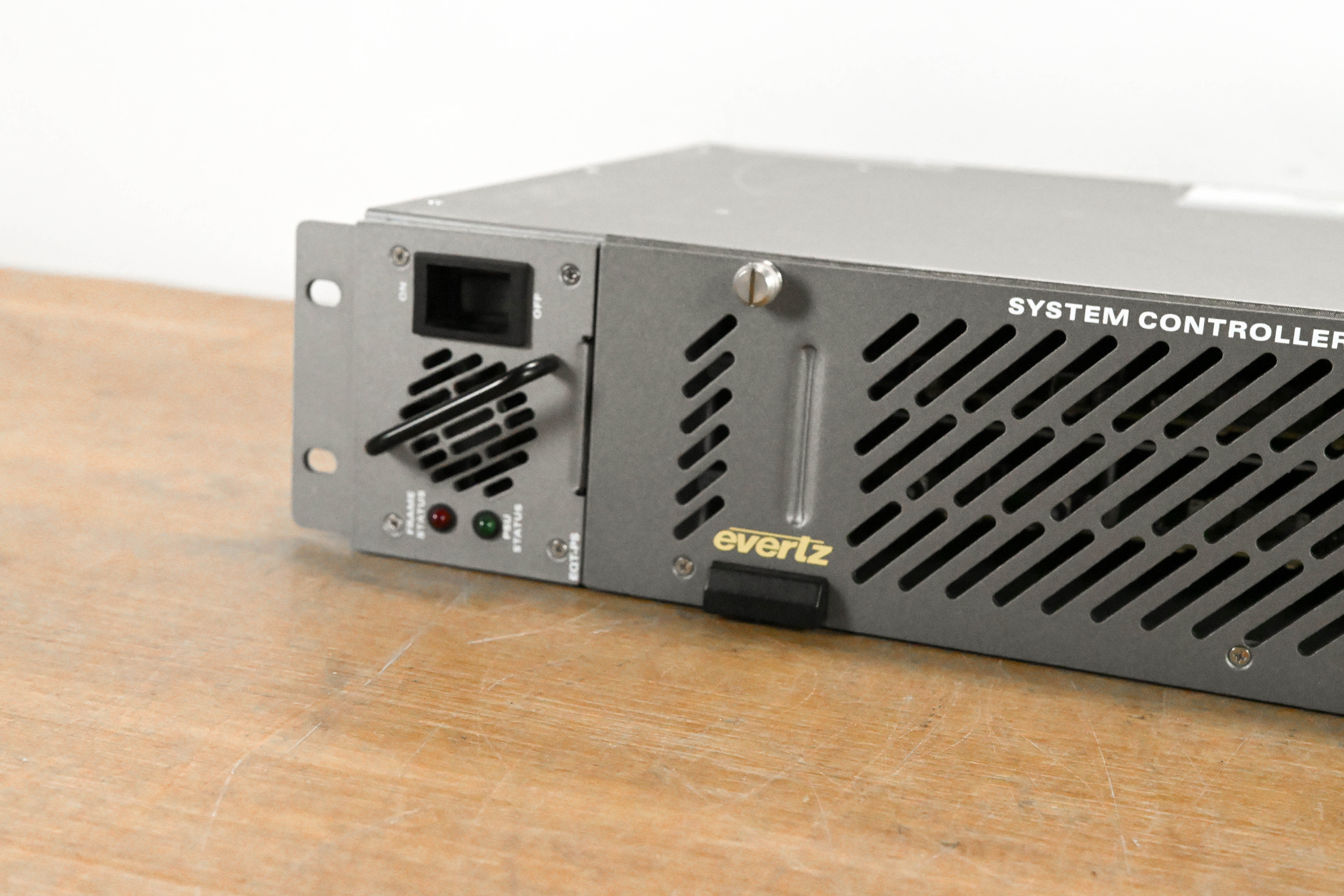 Evertz SC-2000 System Controller 2RU Rackmount Chassis w/ Cards