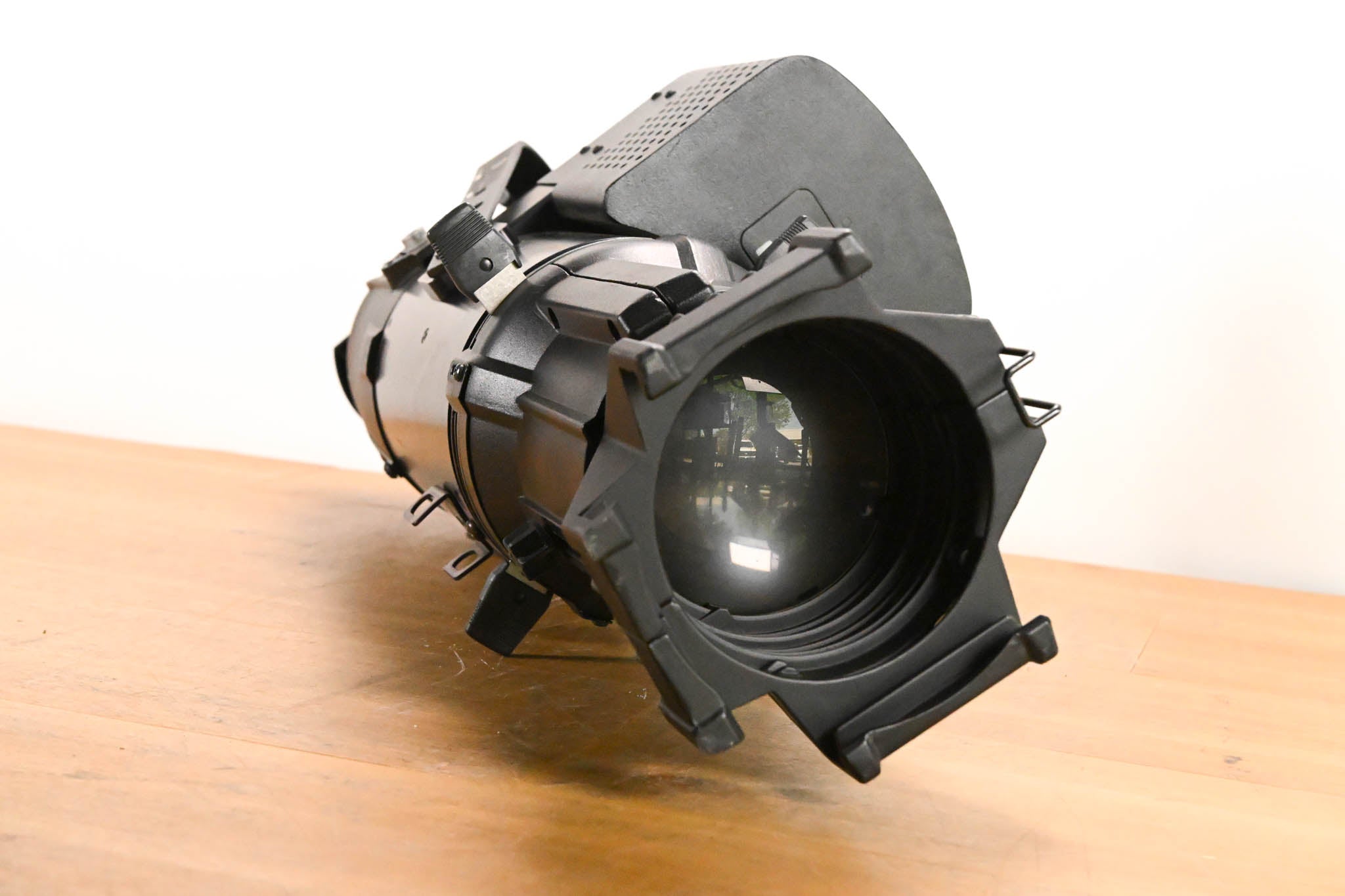 ETC Source Four 750 26 Degree Leko w/OceanOptics SeaChanger Color Engine