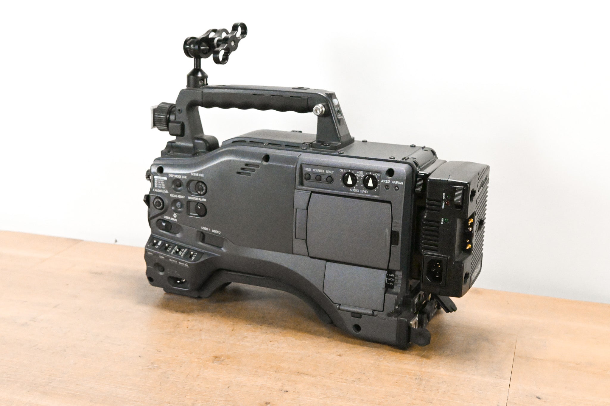 Panasonic AG-HPX500P 2/3" Shoulder-Mounted P2HD Camcorder
