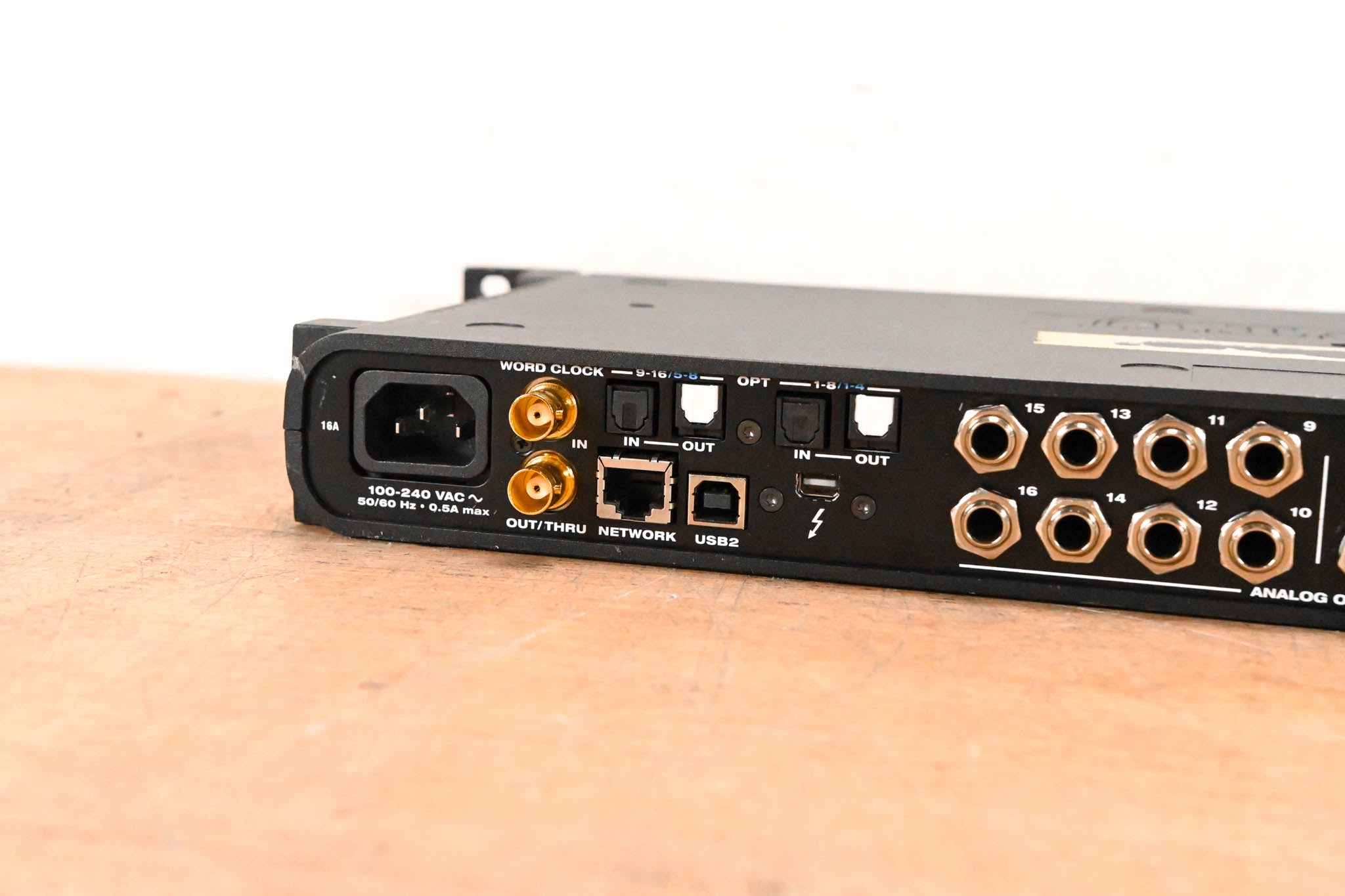 MOTU 16A 32x32 Thunderbolt / USB 2.0 Audio Interface with AVB