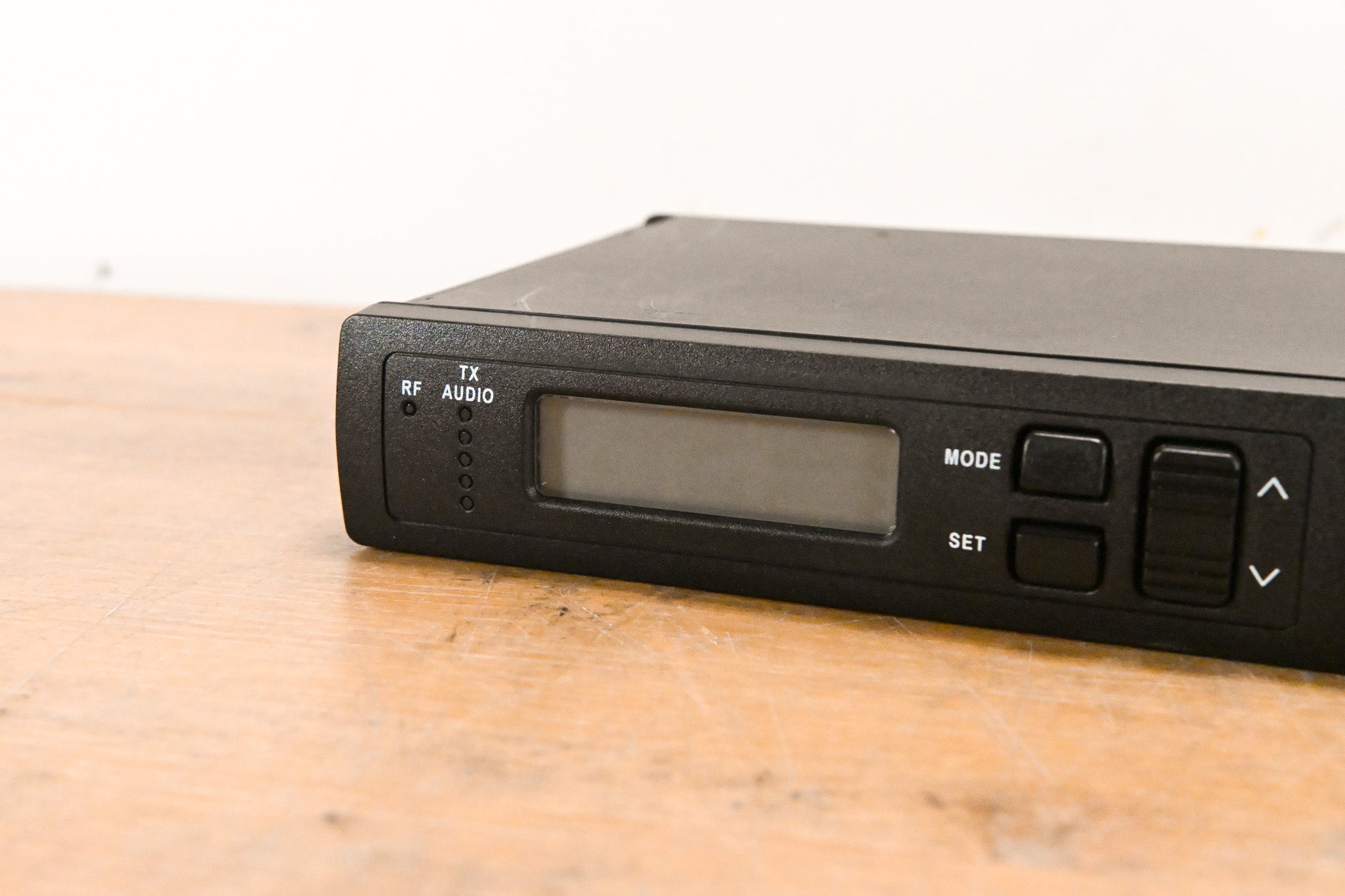 Shure ULXS4 Wireless Receiver - J1 Band: 554-590 MHz (NO POWER SUPPLY)