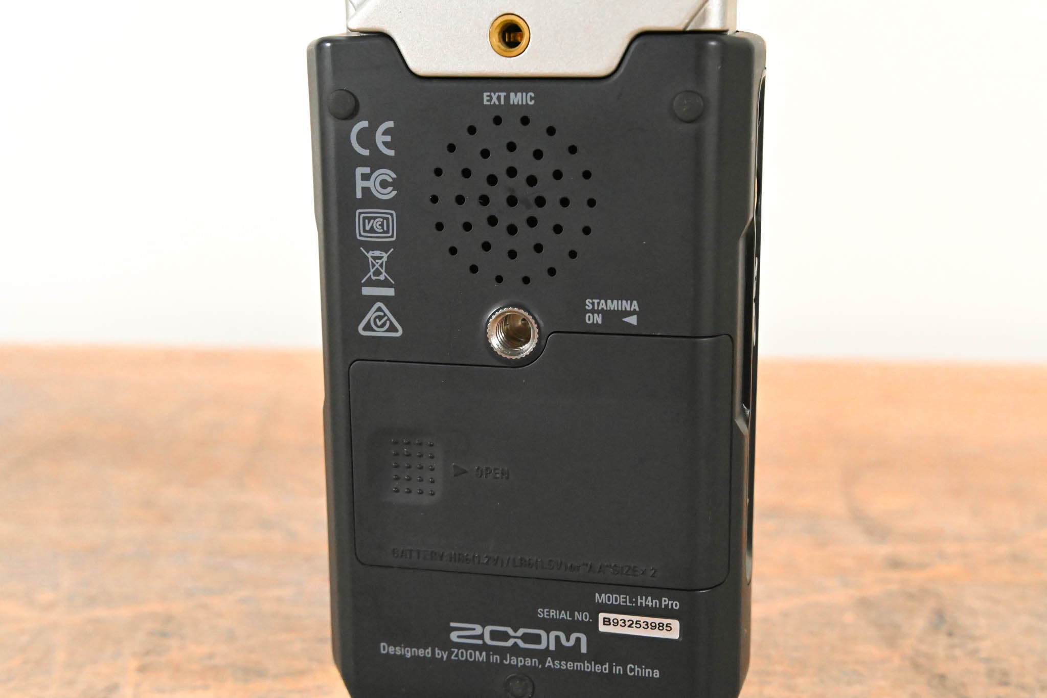 Zoom H4n Pro 4-Track Portable Recorder with Stereo Microphones