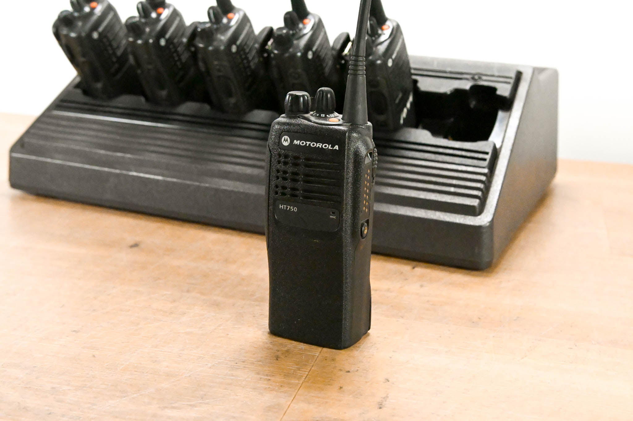 Motorola HT750 Portable Radio (Pack of 6) with 6-Bay Charging Station